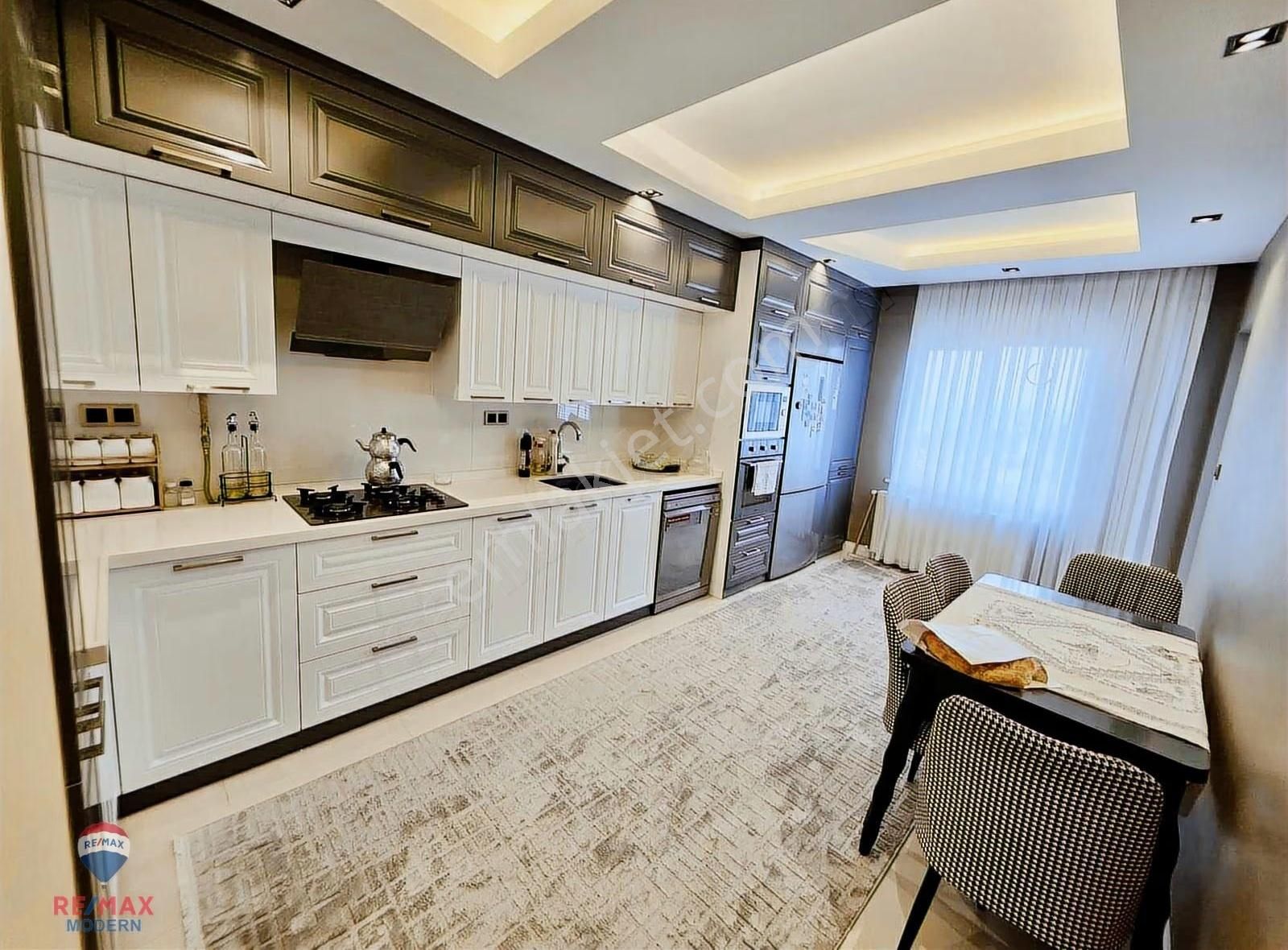 Atakum'da Prestijli Sitede Deniz Manzaralı 4+1 Daire - Görsel 34