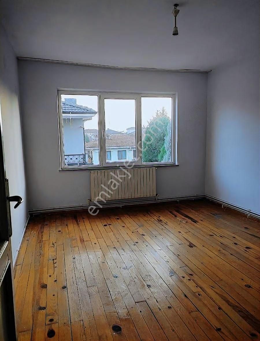 Akyazı Cumhuriyet Mh.140 M2 3+1 Daire Zafer Camii Yanı - Görsel 13