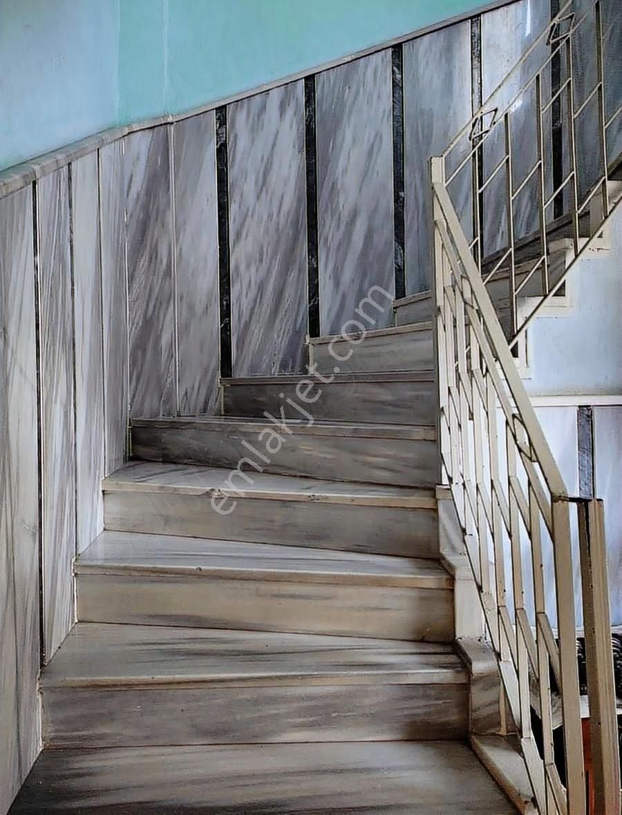 Akyazı Cumhuriyet Mh.140 M2 3+1 Daire Zafer Camii Yanı - Görsel 25