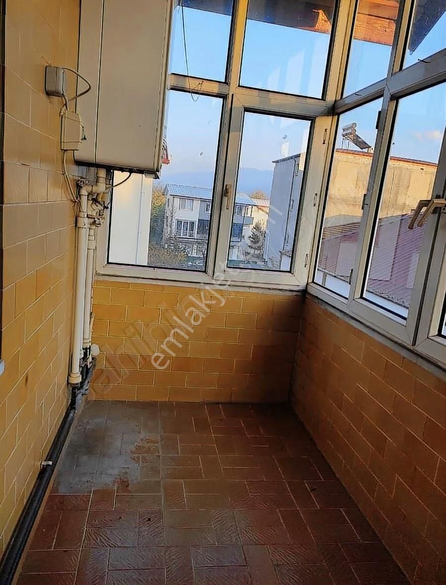 Akyazı Cumhuriyet Mh.140 M2 3+1 Daire Zafer Camii Yanı - Görsel 9