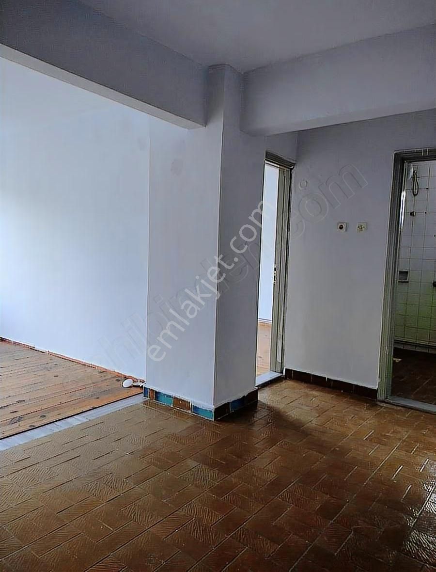 Akyazı Cumhuriyet Mh.140 M2 3+1 Daire Zafer Camii Yanı - Görsel 17