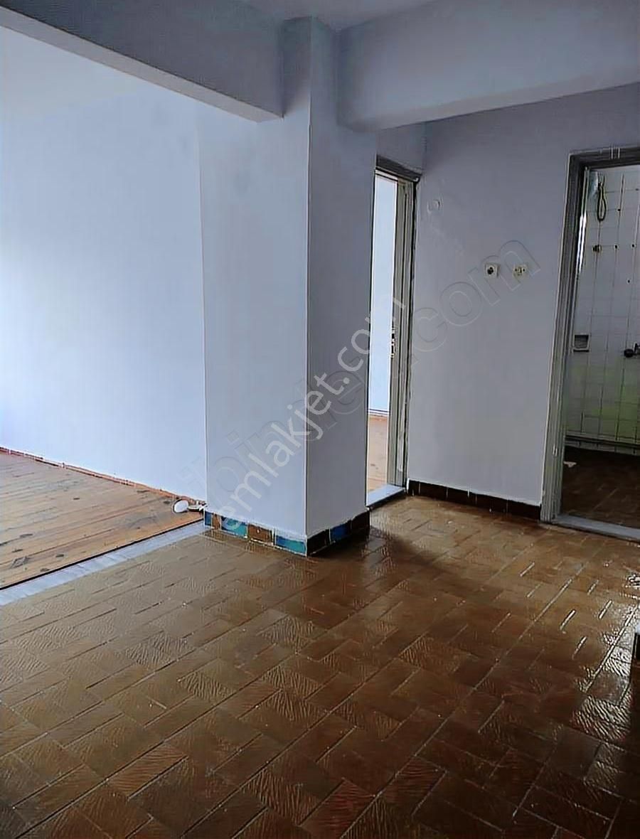 Akyazı Cumhuriyet Mh.140 M2 3+1 Daire Zafer Camii Yanı - Görsel 27