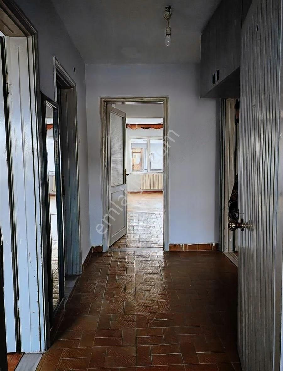 Akyazı Cumhuriyet Mh.140 M2 3+1 Daire Zafer Camii Yanı - Görsel 3