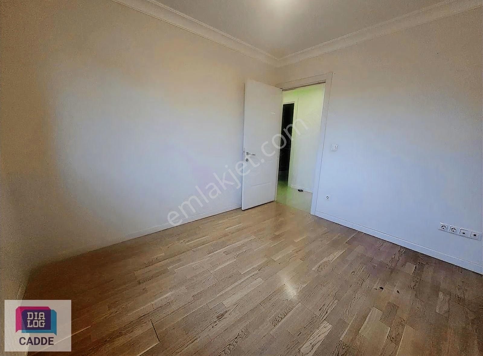 Kadıköy Kozyatagı Kocayol Cad.de Otoparklı 2+1 Kiralık Daire - Görsel 12