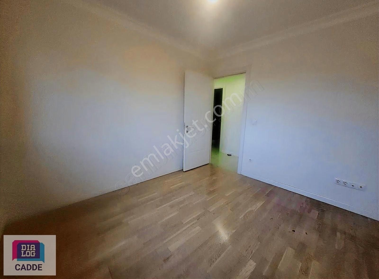 Kadıköy Kozyatagı Kocayol Cad.de Otoparklı 2+1 Kiralık Daire - Görsel 2