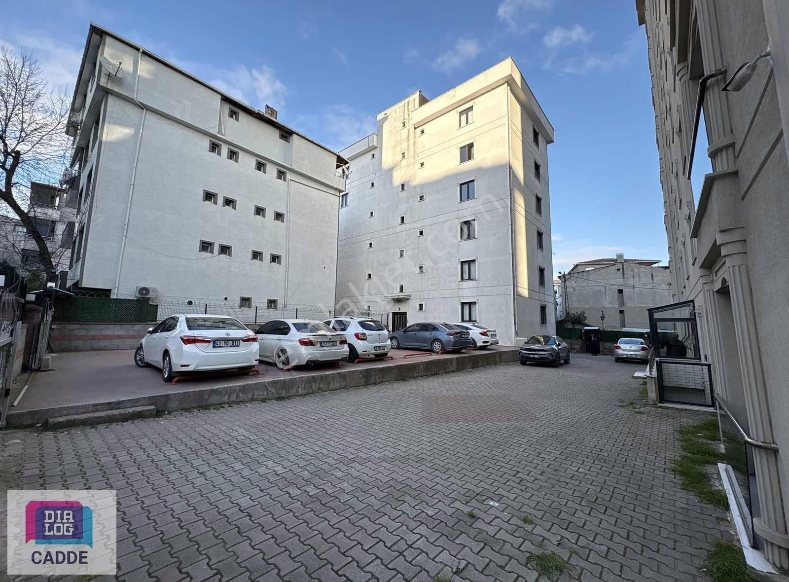 Pendik Kavakpınar' Da Site Konseptli 2+1 İskanlı Satılık Daire - Görsel 6