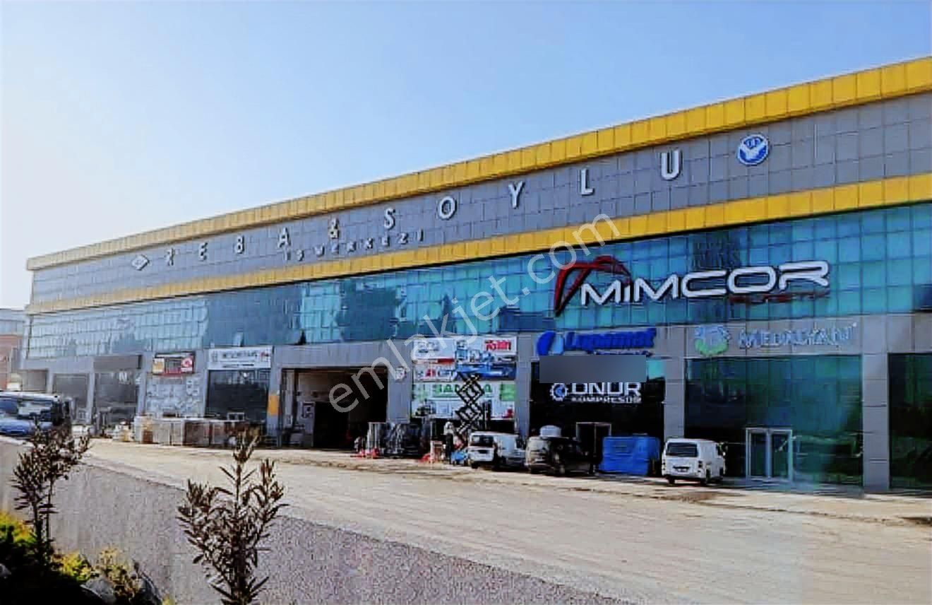 Esenyurt Akçaburgaz Reba Soylu'da 450 M2 Satılık Dükkan