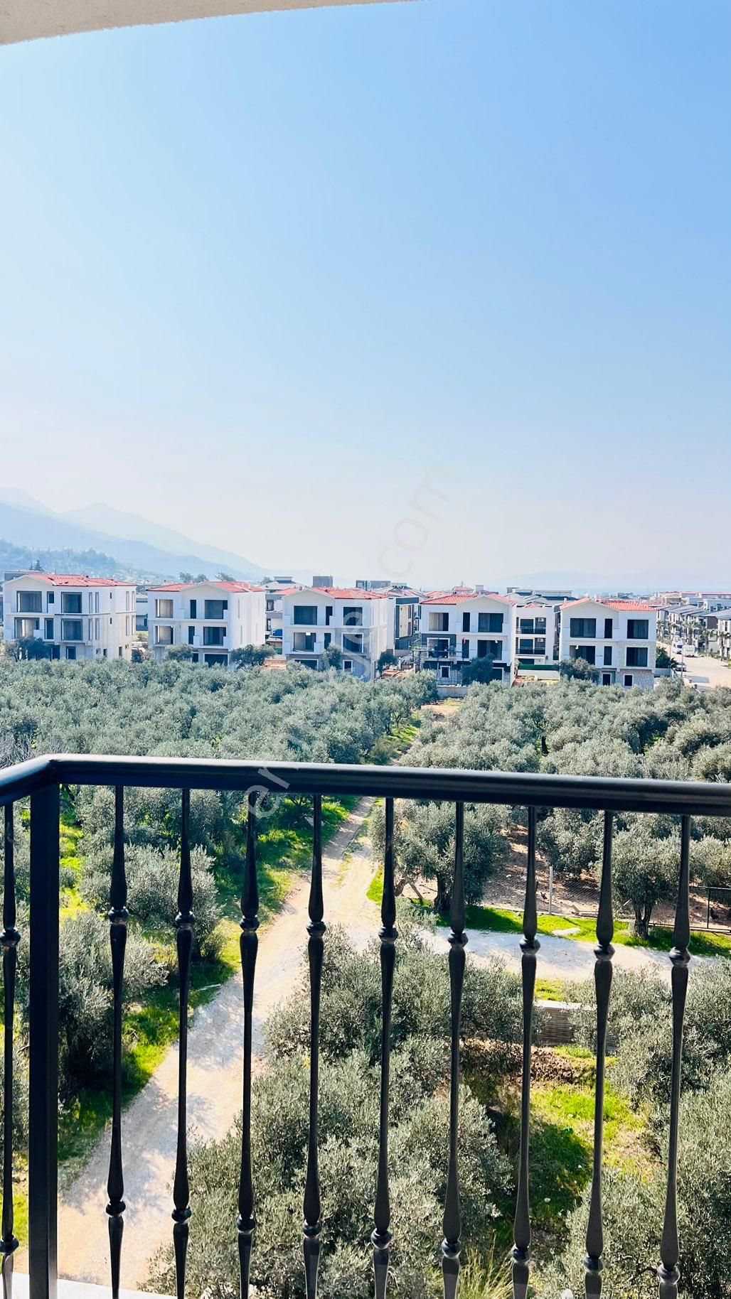 Kuşadası Davutlar Da Satılık 1+1 Daire