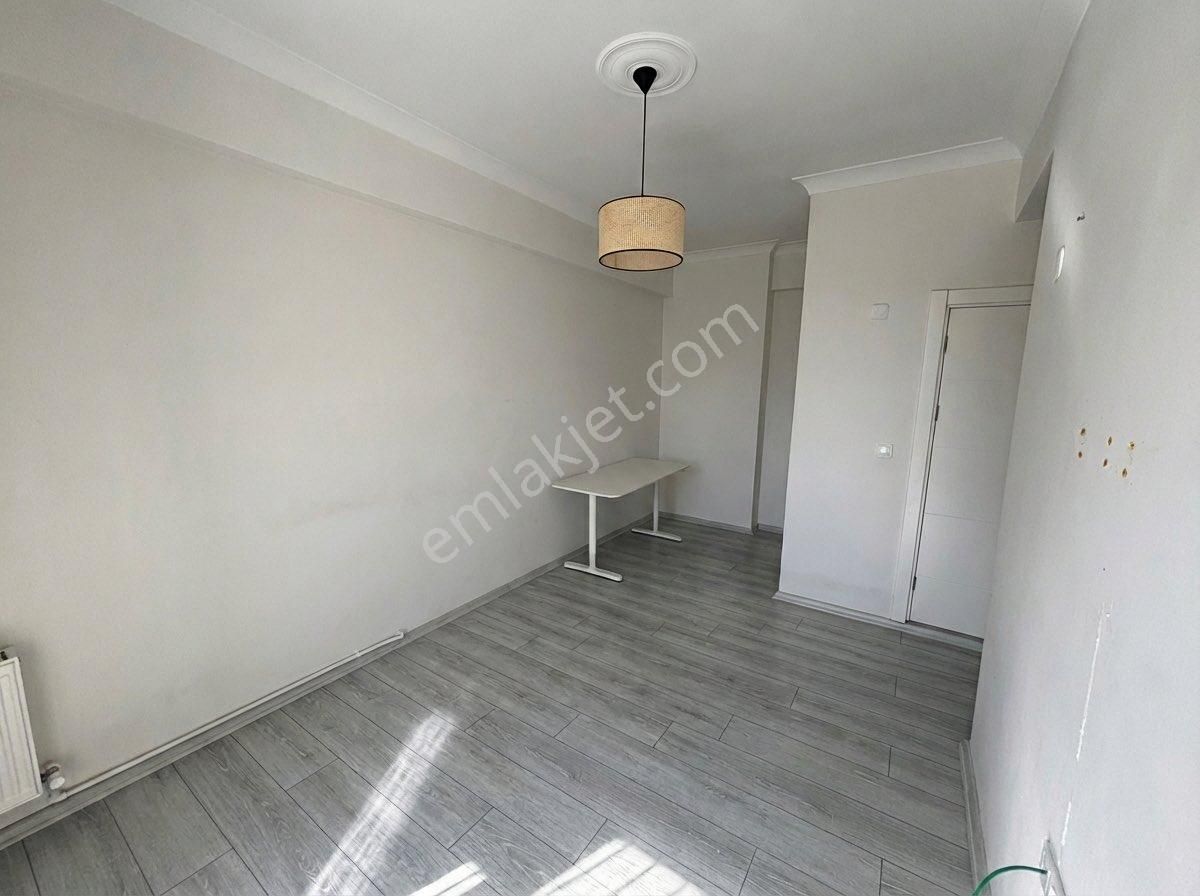 Biga-çan Caddesi Üzerin'de Ön Cephe Satılık 3+1 Modern Daire - Görsel 21