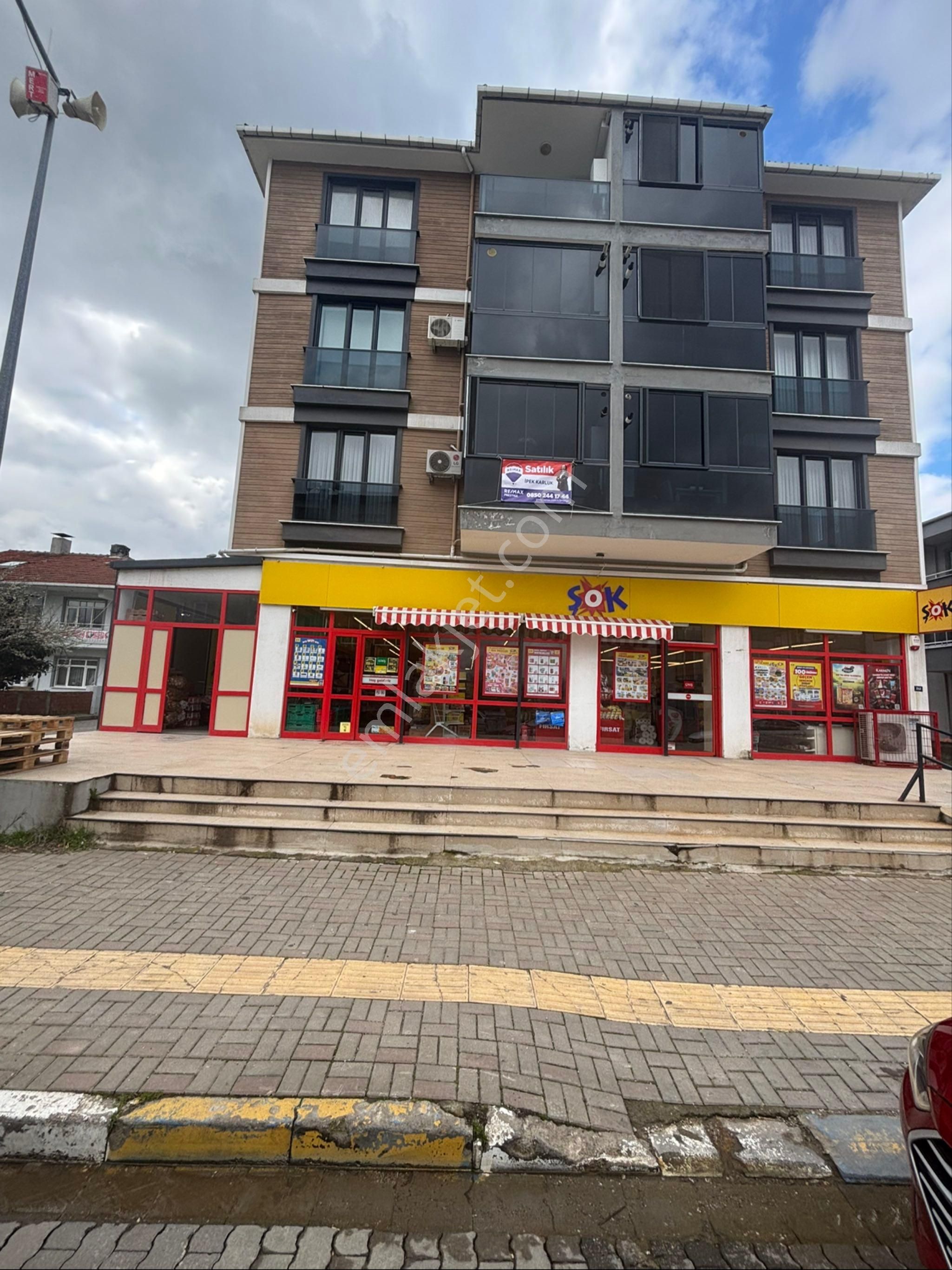 Biga-çan Caddesi Üzerin'de Ön Cephe Satılık 3+1 Modern Daire - Görsel 2