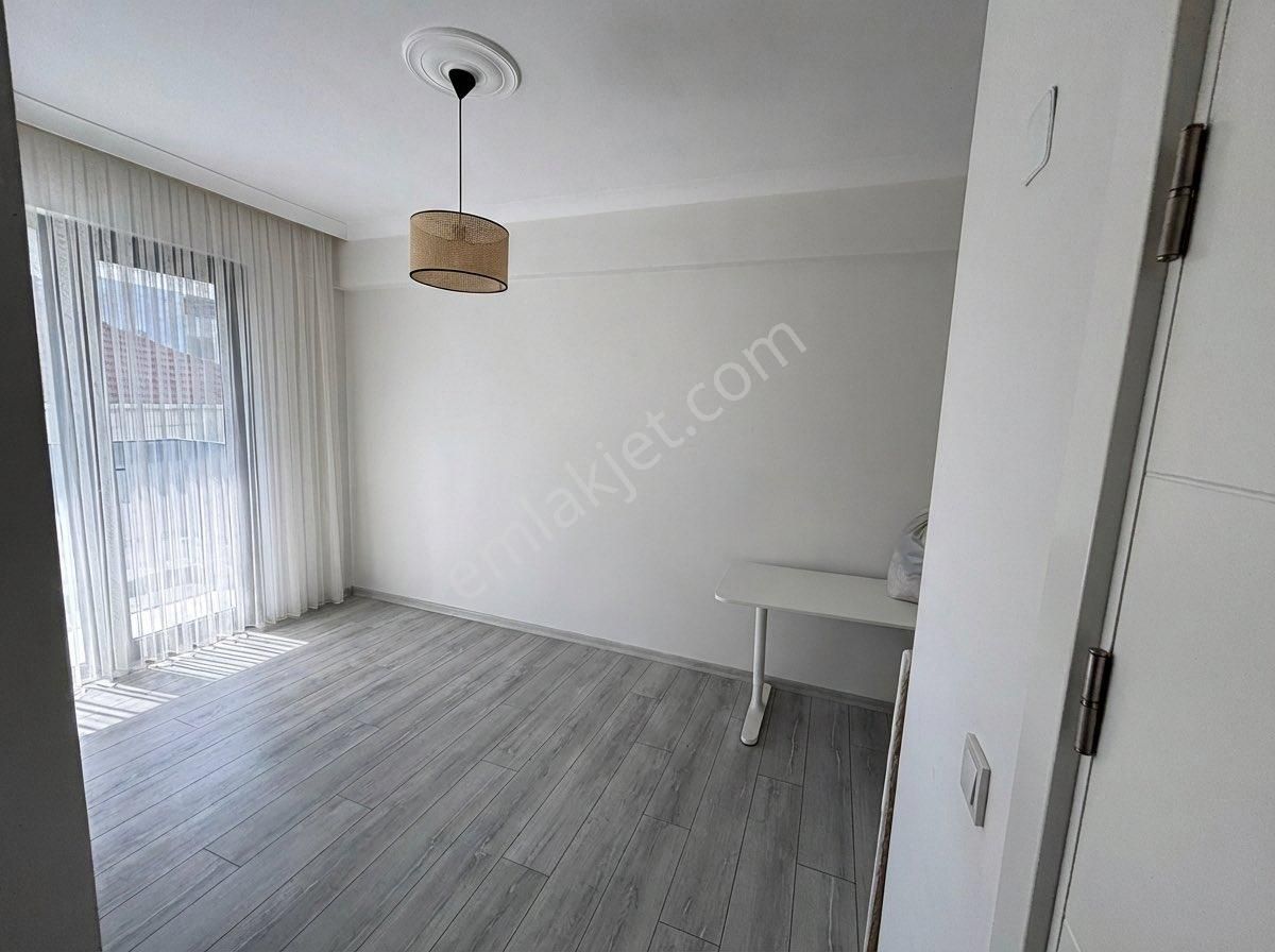 Biga-çan Caddesi Üzerin'de Ön Cephe Satılık 3+1 Modern Daire - Görsel 20