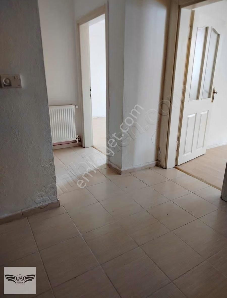 Merkezi Konumda Yüksek Giriş Kıralık Daire - Görsel 2