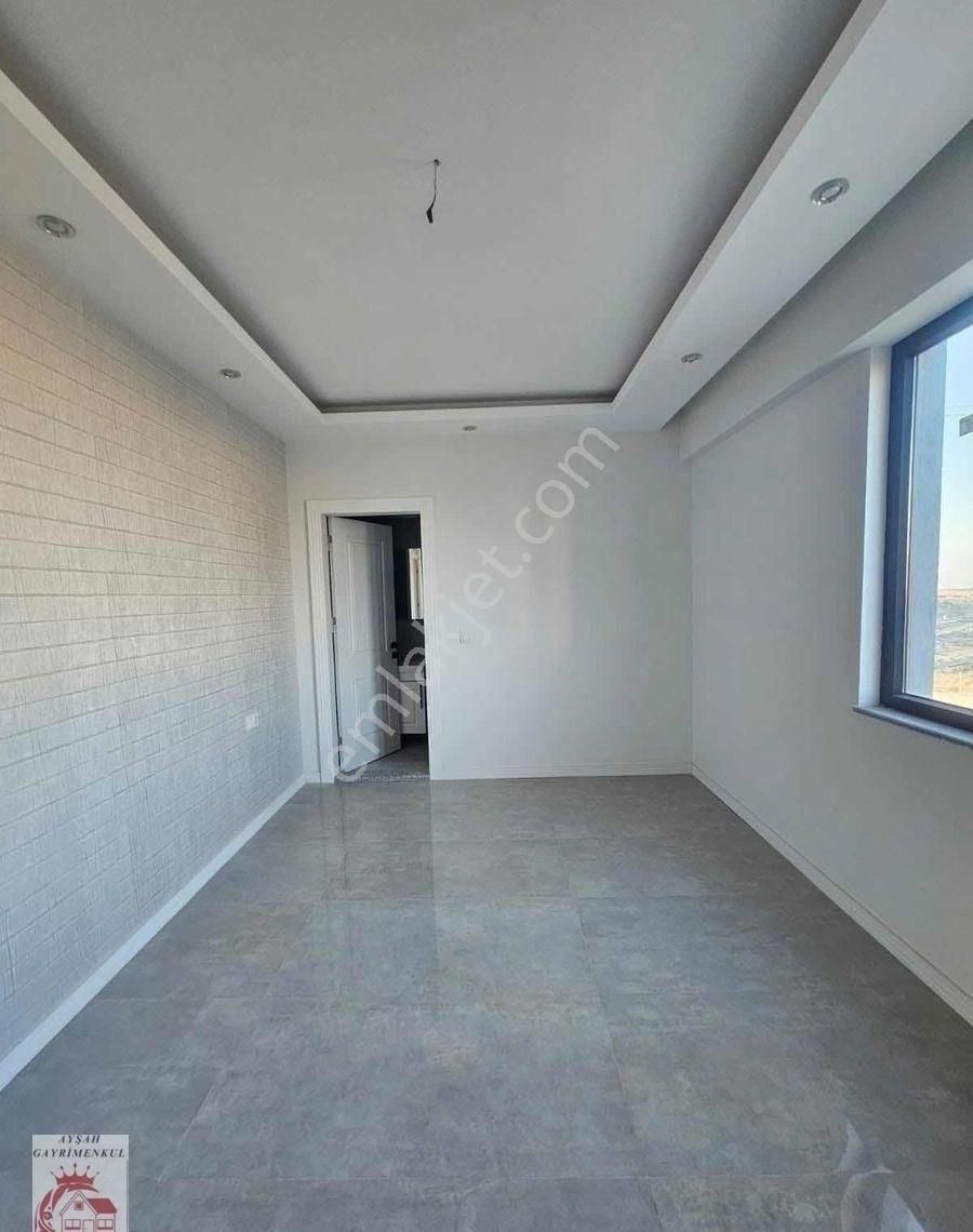 Ayşah'tan Karahasanlı'da 3+1 165m2 Satılık Daire - Görsel 14