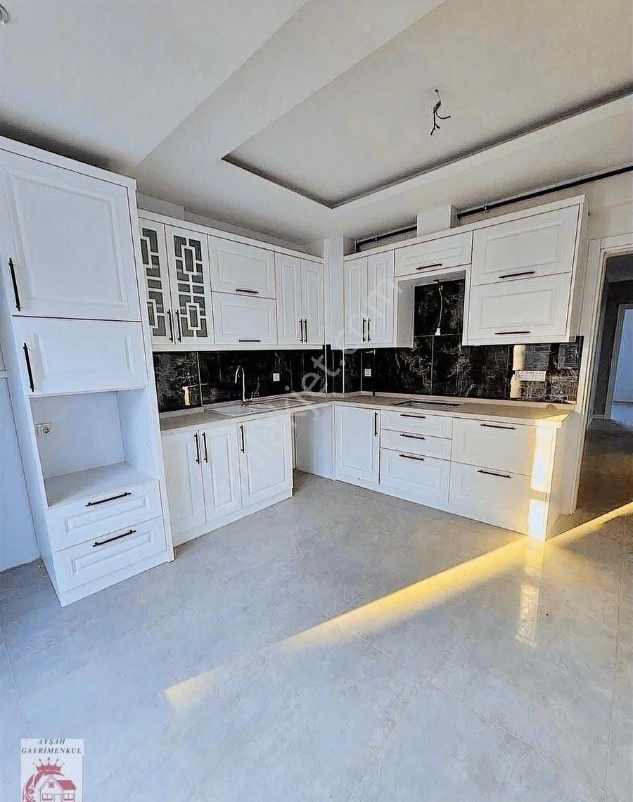 Ayşah'tan Karahasanlı'da 3+1 165m2 Satılık Daire - Görsel 15