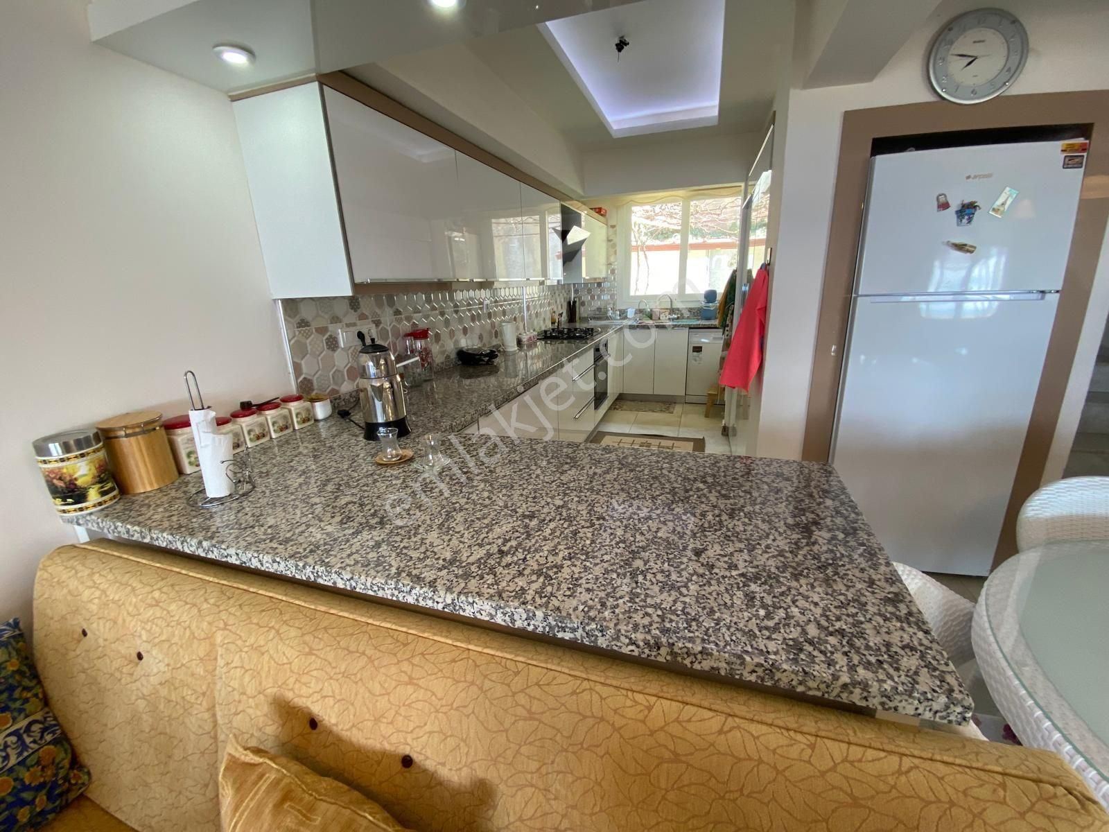 Seferihisar Akarca Mah Yenisu Evleri 4 Katlı 3 Cepheli Deniz Orman Manzaralı - Görsel 2