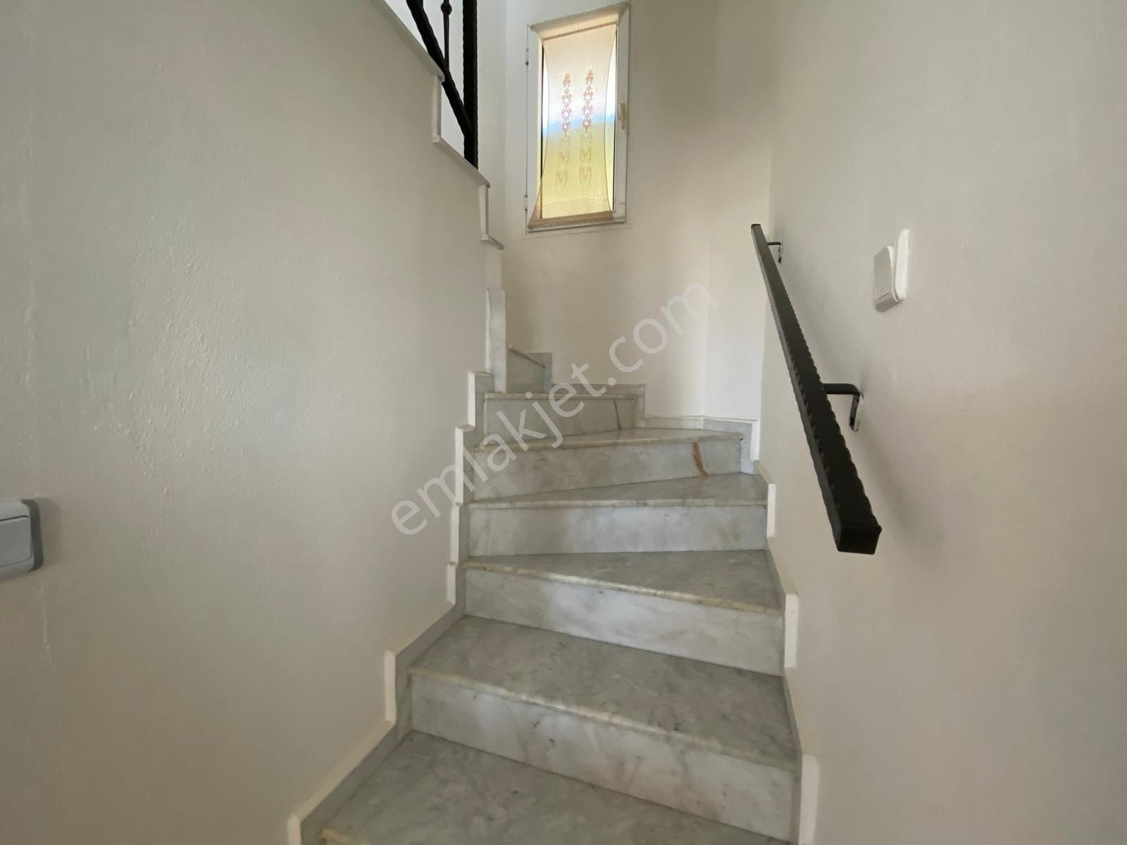 Seferihisar Akarca Mah Yenisu Evleri 4 Katlı 3 Cepheli Deniz Orman Manzaralı - Görsel 26