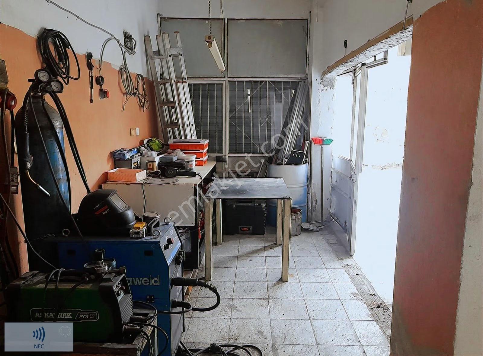 Karabağlar Muhteşem Konumda Satılık Dükkan - Görsel 3