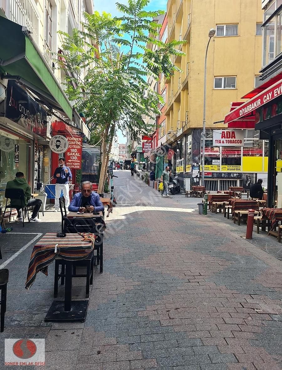 Kadıköy Altıyol İşlek Sokakta Satılık Dükkan - Görsel 4