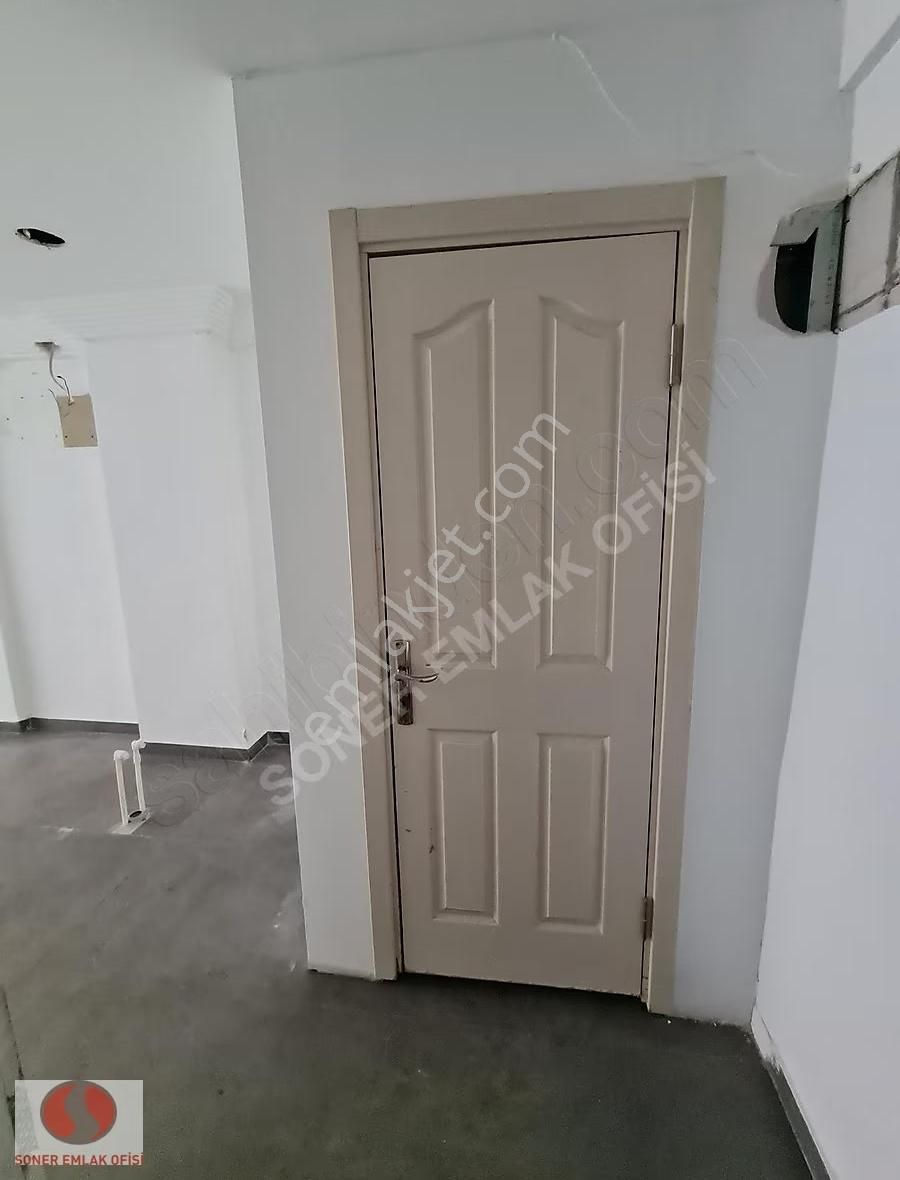 Kadıköy Altıyolda Ana Caddede Kiralık Dükkan - Görsel 4