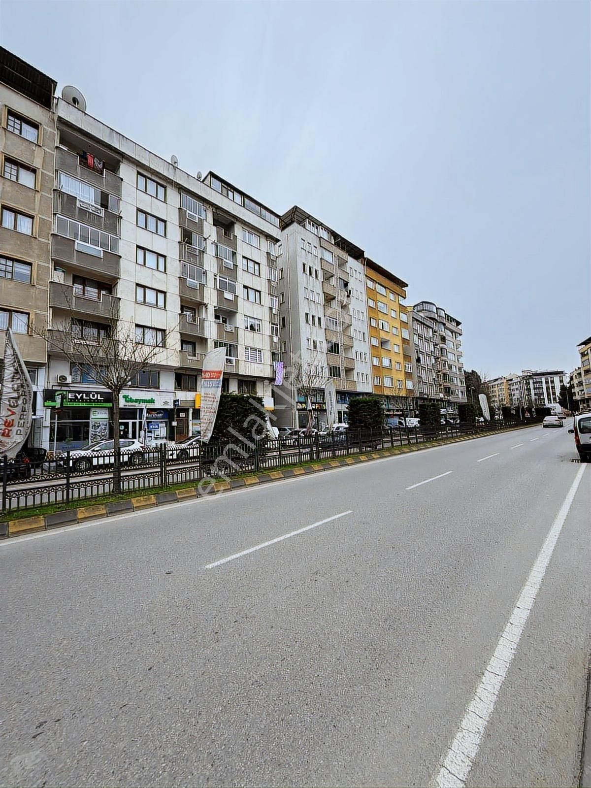 Trabzon Cadde Üstü Fırsat Daire - Görsel 28