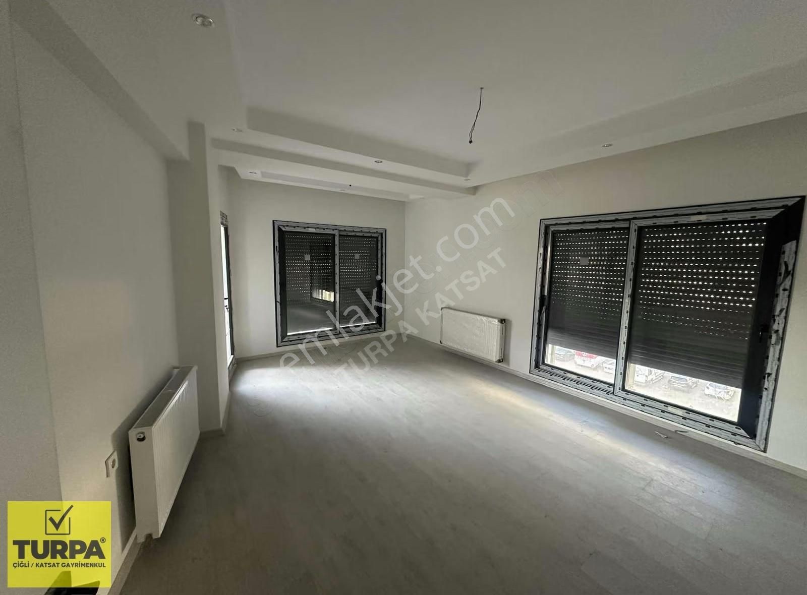 Karşıyaka Şemikler'de Sıfır Kapalı Mutfak 2+1 Kiralık Daire - Görsel 7