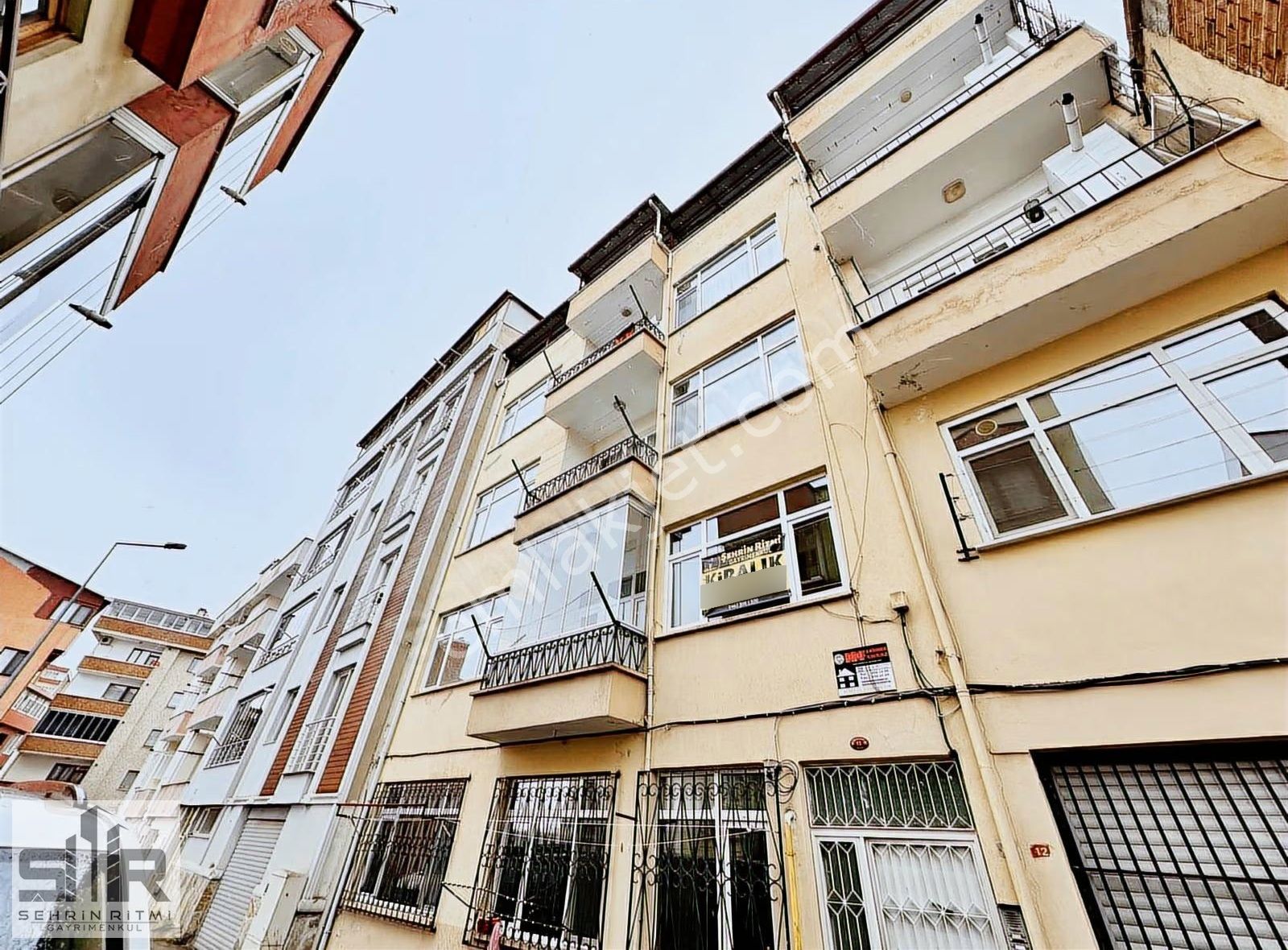 Aydınlıkevler Benercordan Yanı Kiralık 2+1 Daire