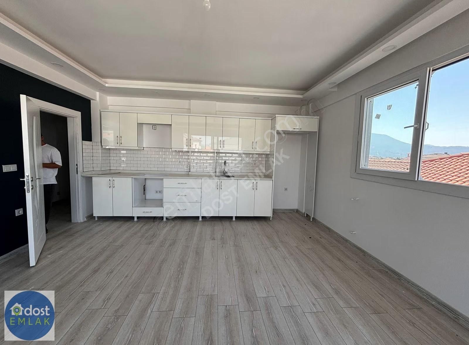 Hürriyet Mahallesi'nde Bahçeli 2+1 Satılık Sıfır Daire