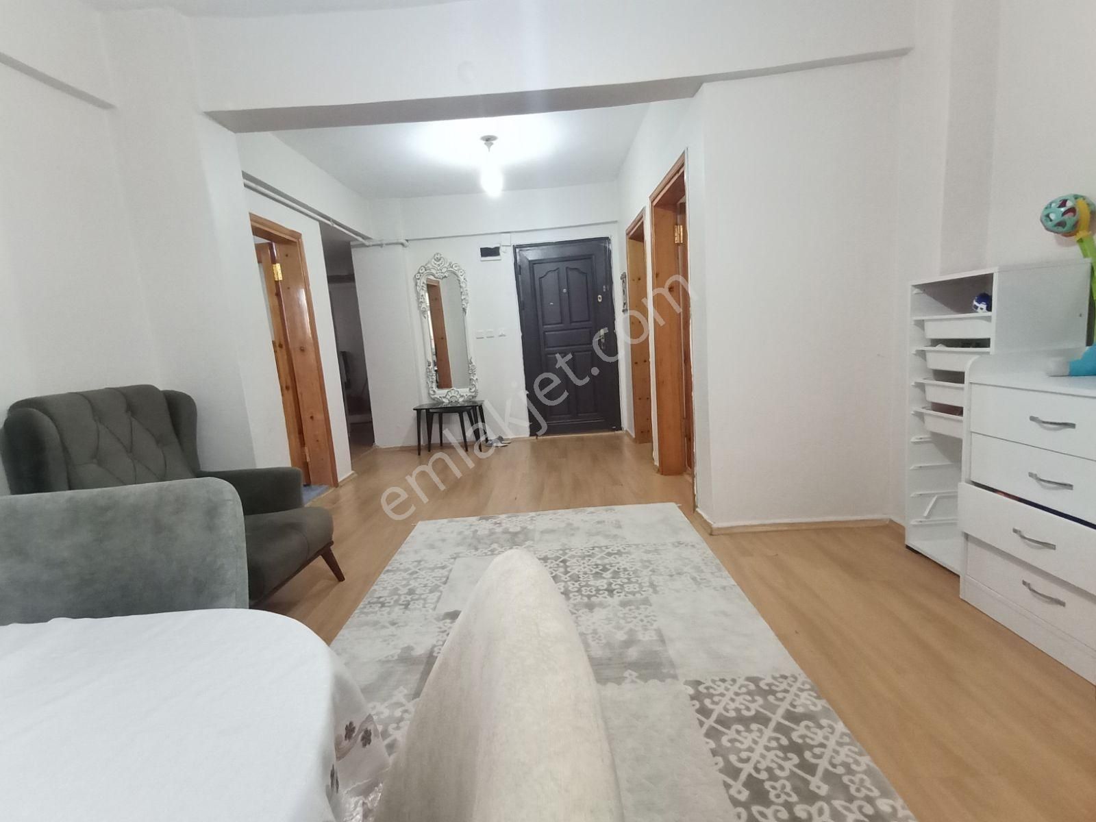 A.gazi Mah De 3 Katli Binada Her Katta Tek Daire 3+1/120m2 - Görsel 15