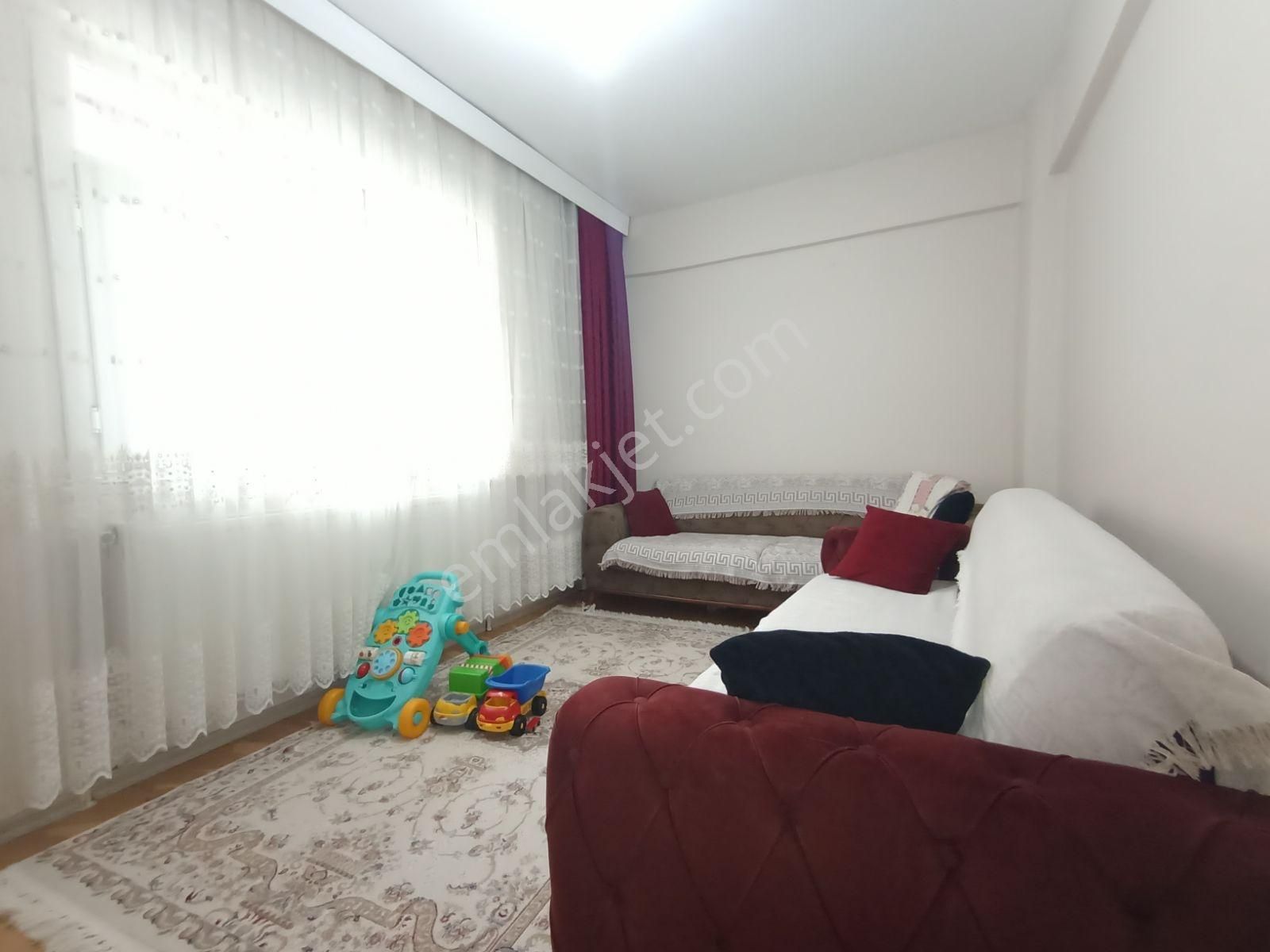 A.gazi Mah De 3 Katli Binada Her Katta Tek Daire 3+1/120m2 - Görsel 13