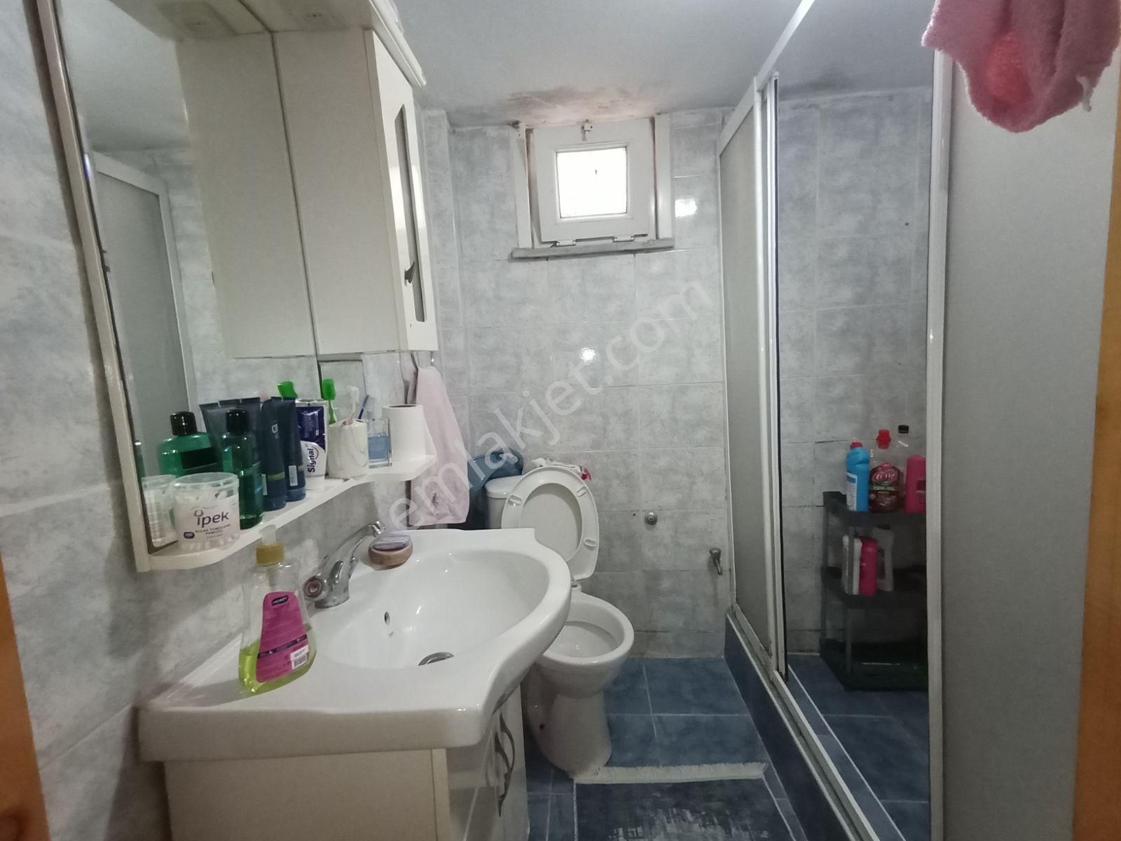 A.gazi Mah De 3 Katli Binada Her Katta Tek Daire 3+1/120m2 - Görsel 6