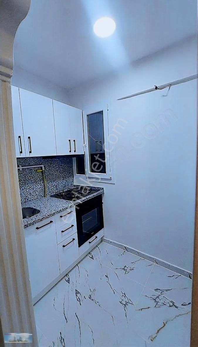 Mehmethan Emlaktan Komple Sıfır Balkonlu Yokuşsuz Boşş - Görsel 11