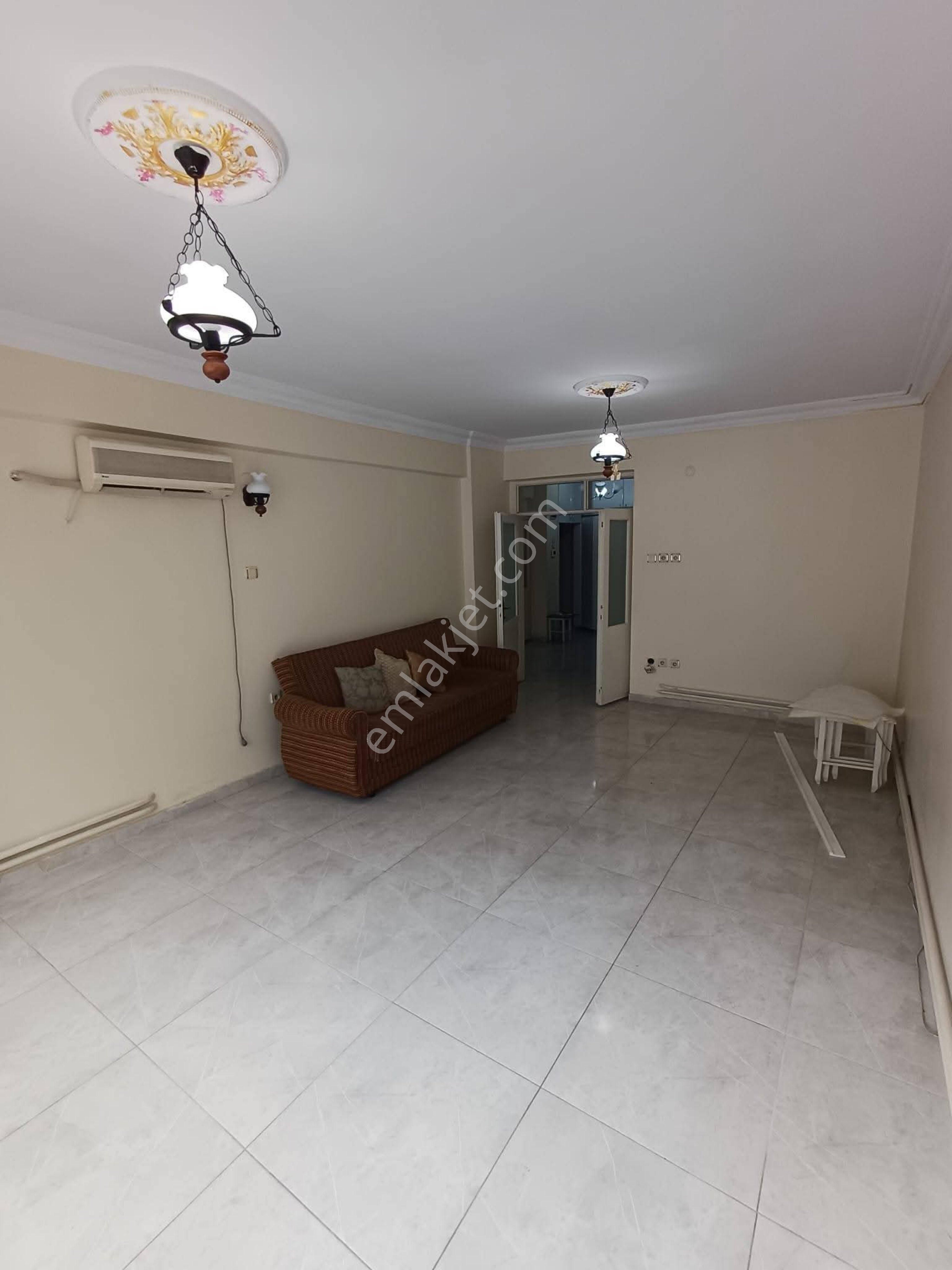 Karadeniz Mahallesinde Asansörlü 3+1 Satılık Daire - Görsel 3