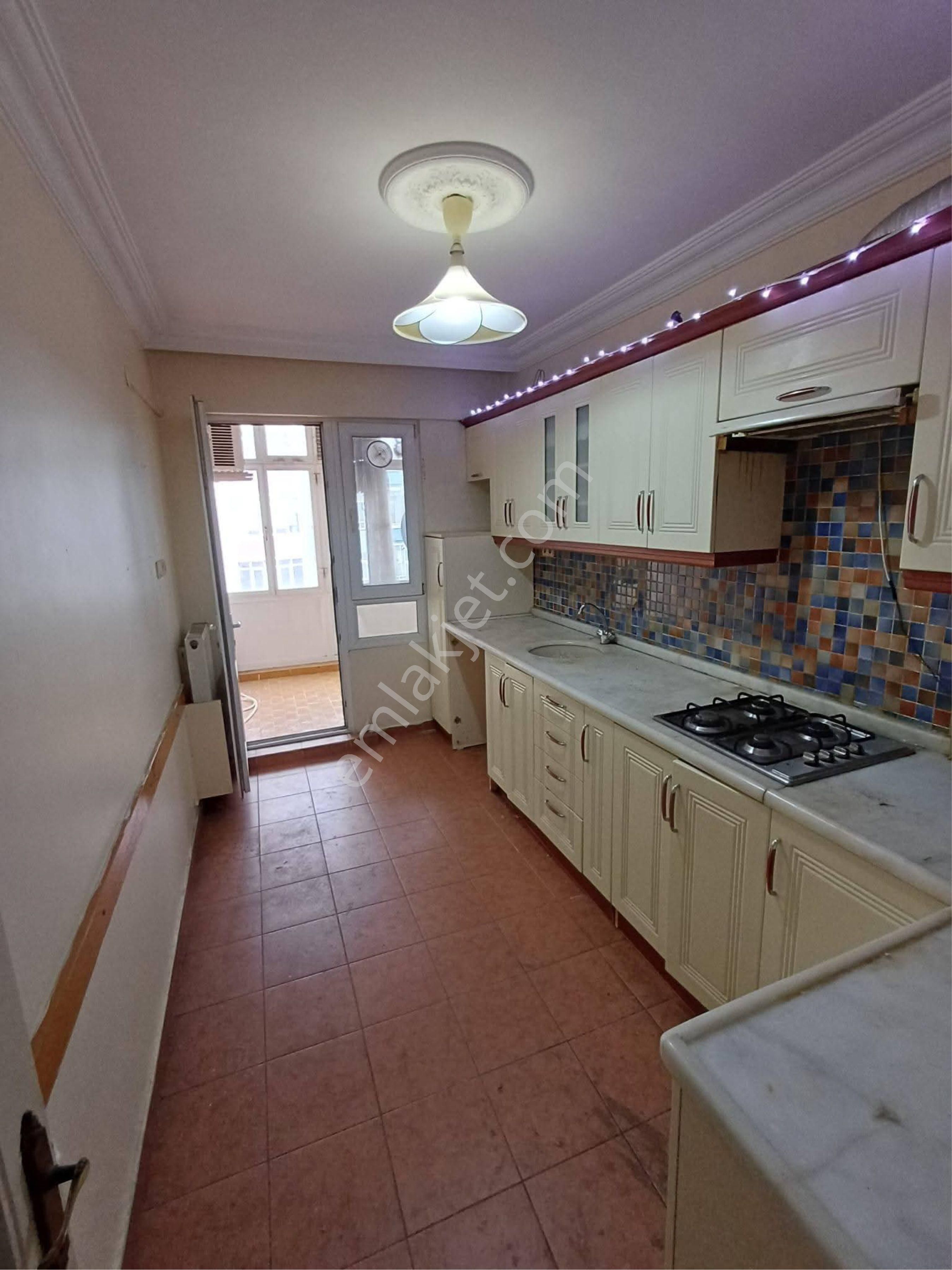 Karadeniz Mahallesinde Asansörlü 3+1 Satılık Daire - Görsel 12