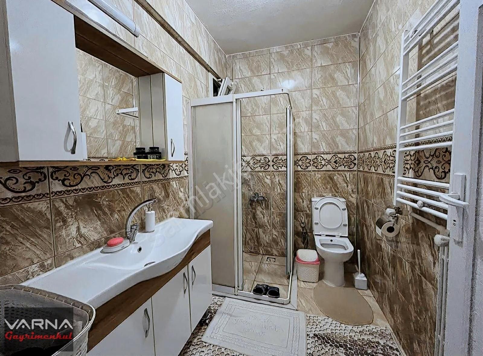 Menderes Gazipaşa Mah. Kiralık 120 M2 2+1 Ara Kat Daire - Görsel 16