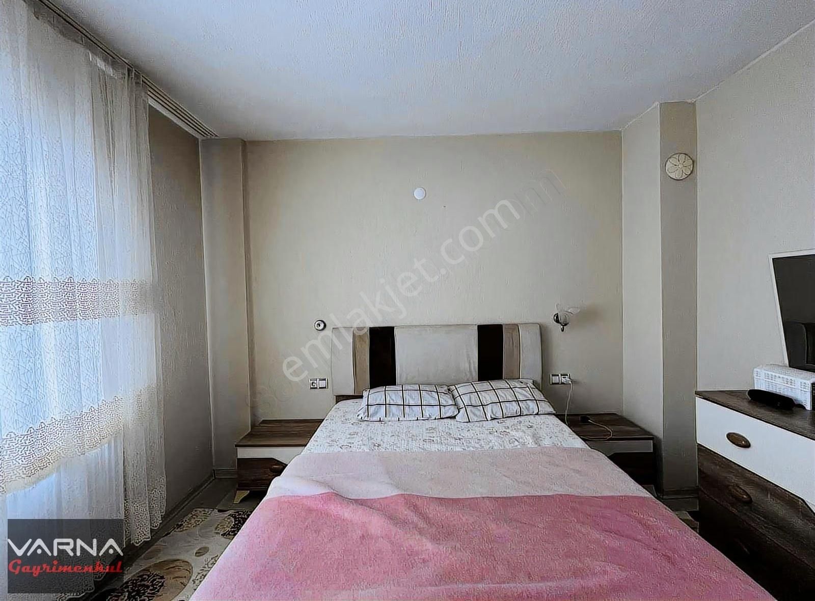 Menderes Gazipaşa Mah. Kiralık 120 M2 2+1 Ara Kat Daire - Görsel 2