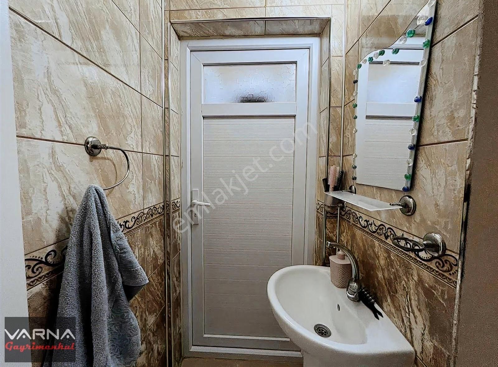 Menderes Gazipaşa Mah. Kiralık 120 M2 2+1 Ara Kat Daire - Görsel 3