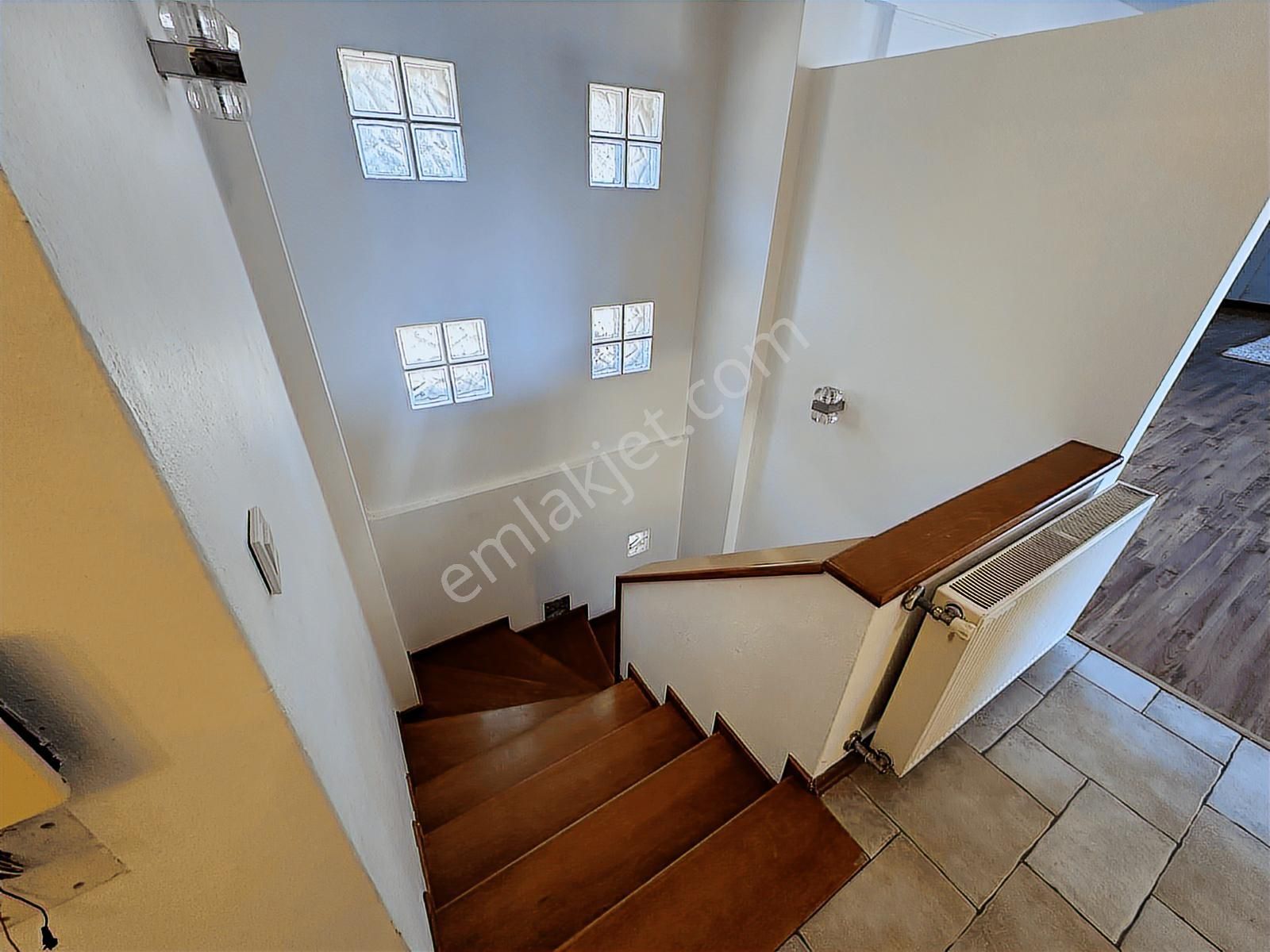 İzmir Urla'da Havuzlu Site İçinde 4+1 Dubleks Satılık Villa - Görsel 15