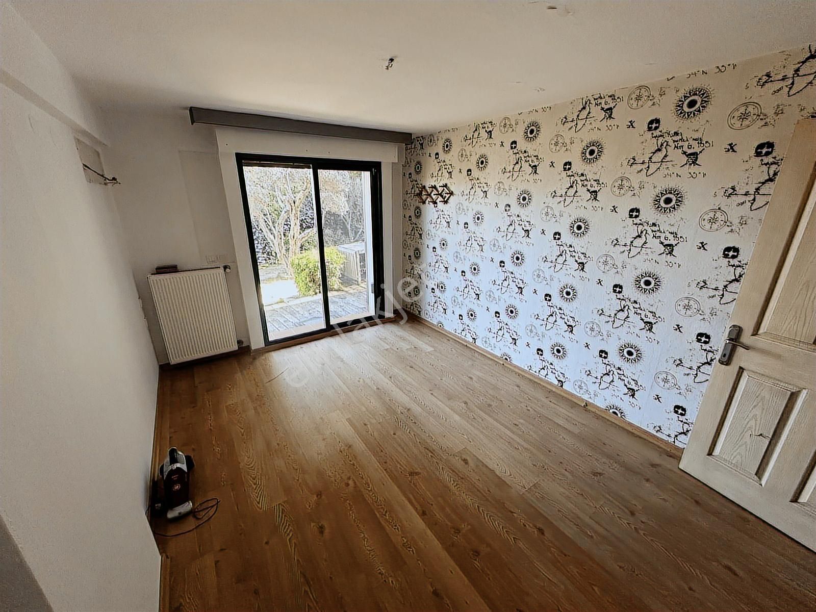 İzmir Urla'da Havuzlu Site İçinde 4+1 Dubleks Satılık Villa - Görsel 31