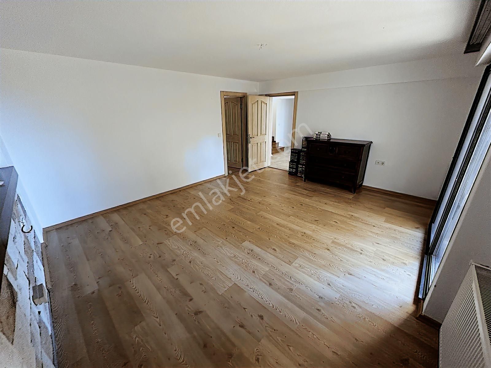 İzmir Urla'da Havuzlu Site İçinde 4+1 Dubleks Satılık Villa - Görsel 12