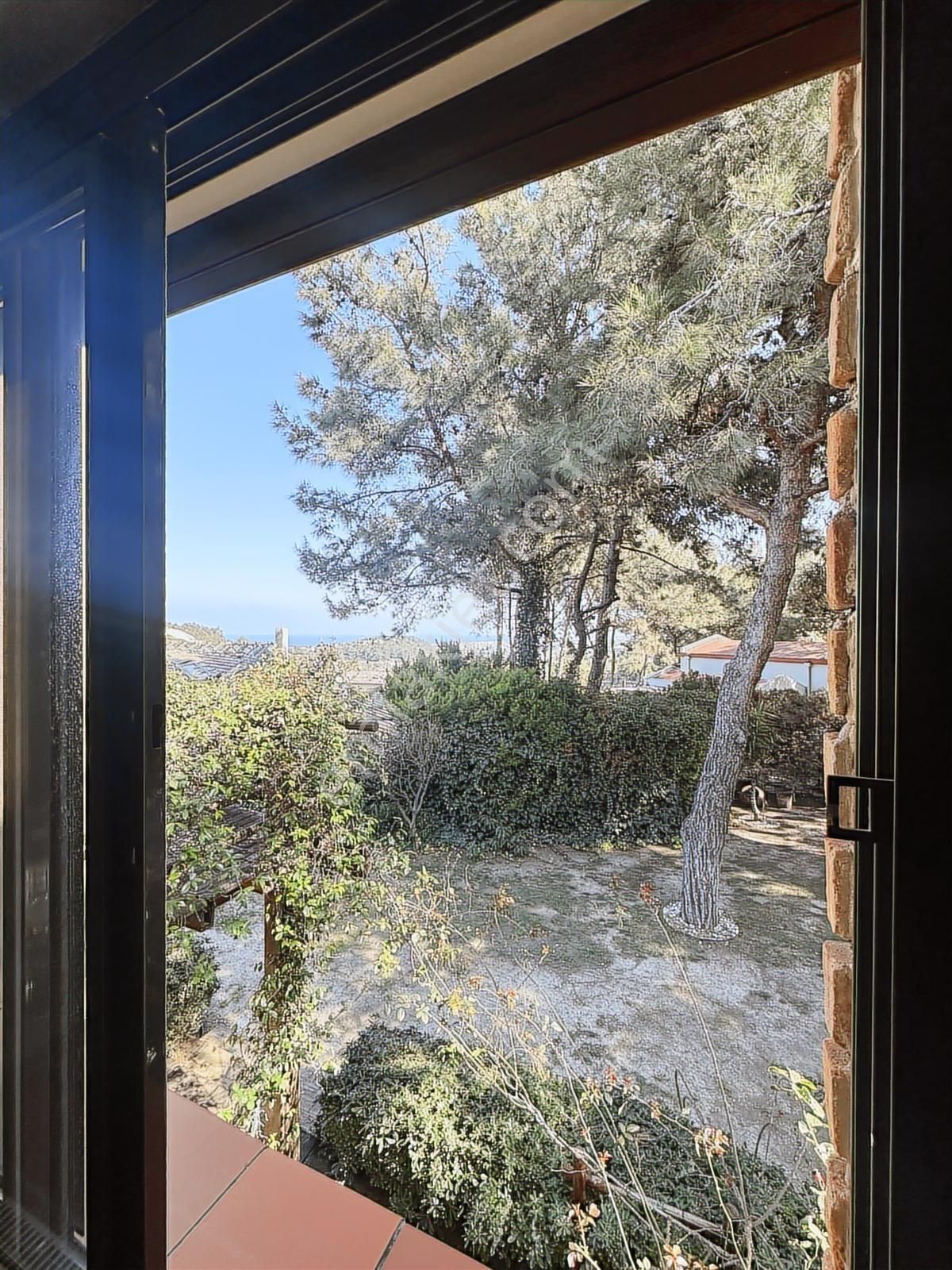 İzmir Urla'da Havuzlu Site İçinde 4+1 Dubleks Satılık Villa - Görsel 22