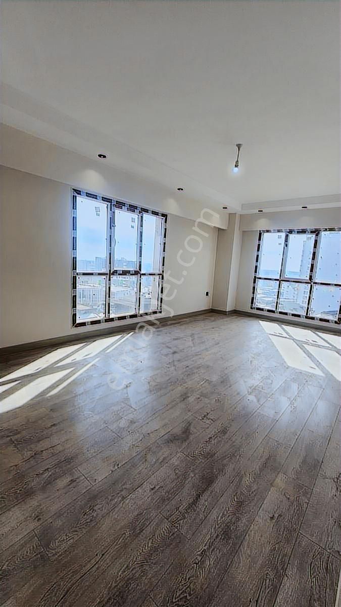 Sulyapıdan Güneşli Meydanda Sıfır Site İçi 2+1 Daire