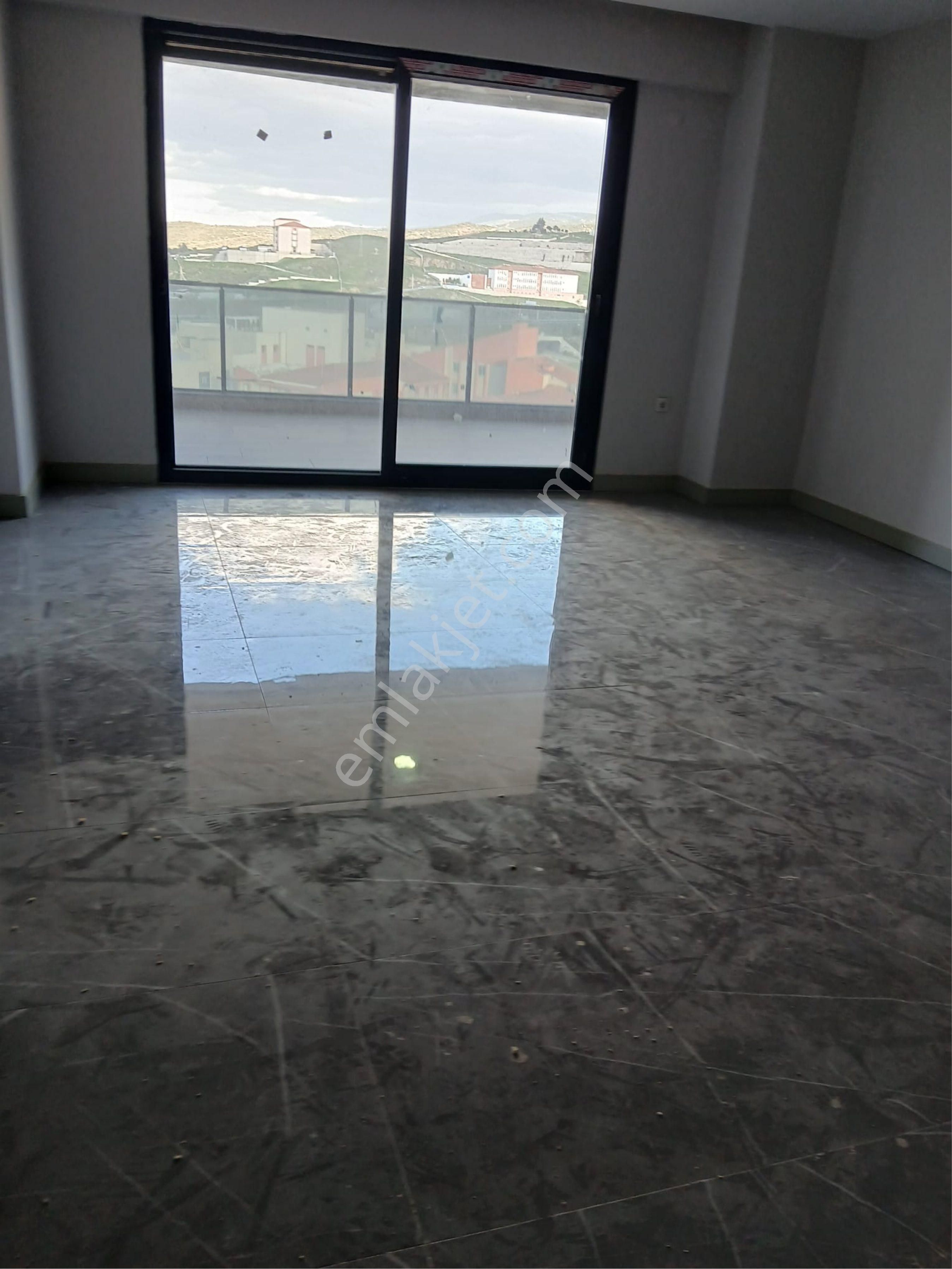 Menemen Devlet Hastanesi Karşısı Ultra Lüx Evebeyin Banyolu Çevrelme Alanı Nezih Güvenlikli Site İçi - Görsel 13