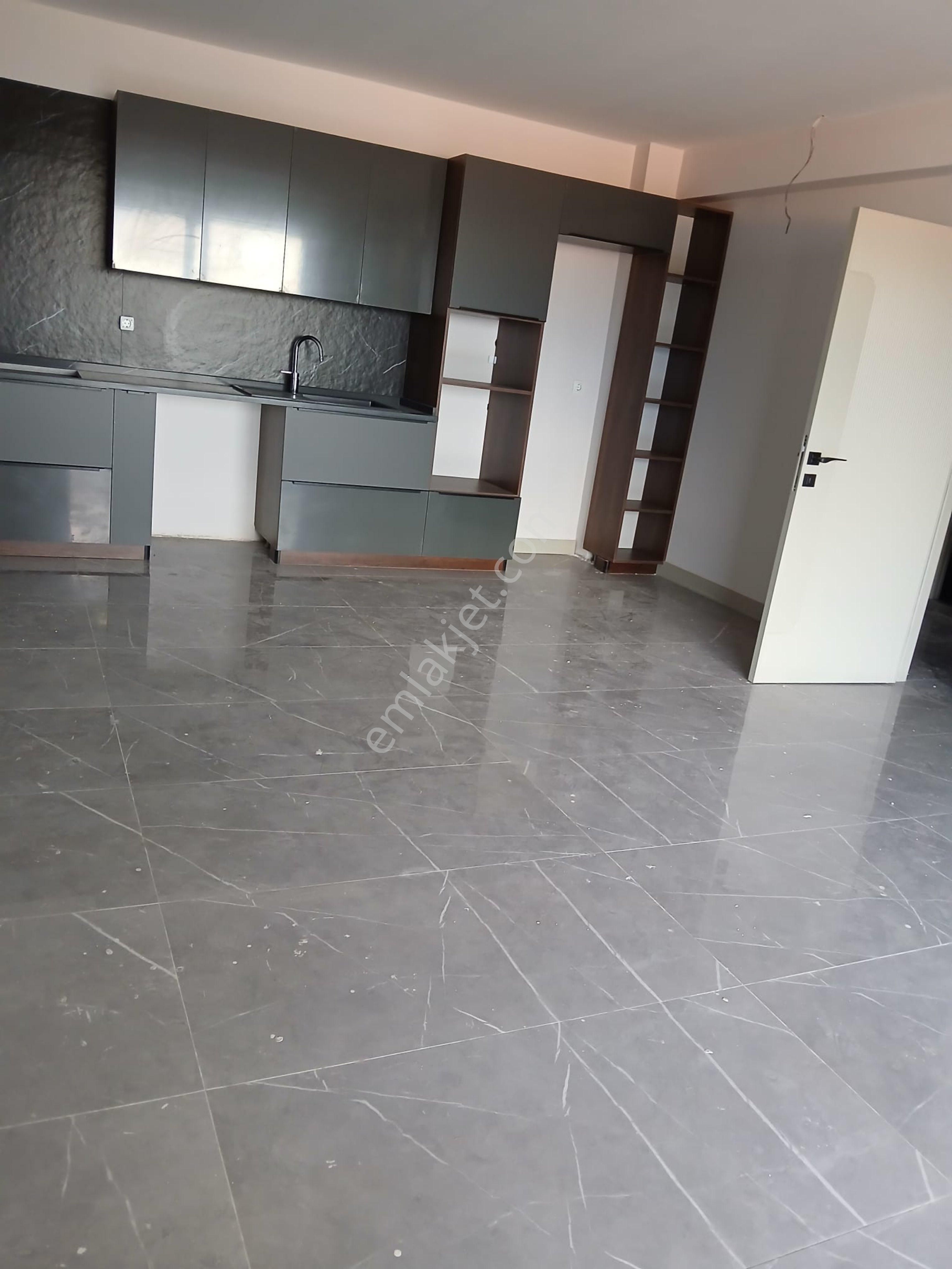 Menemen Devlet Hastanesi Karşısı Ultra Lüx Evebeyin Banyolu Çevrelme Alanı Nezih Güvenlikli Site İçi - Görsel 18