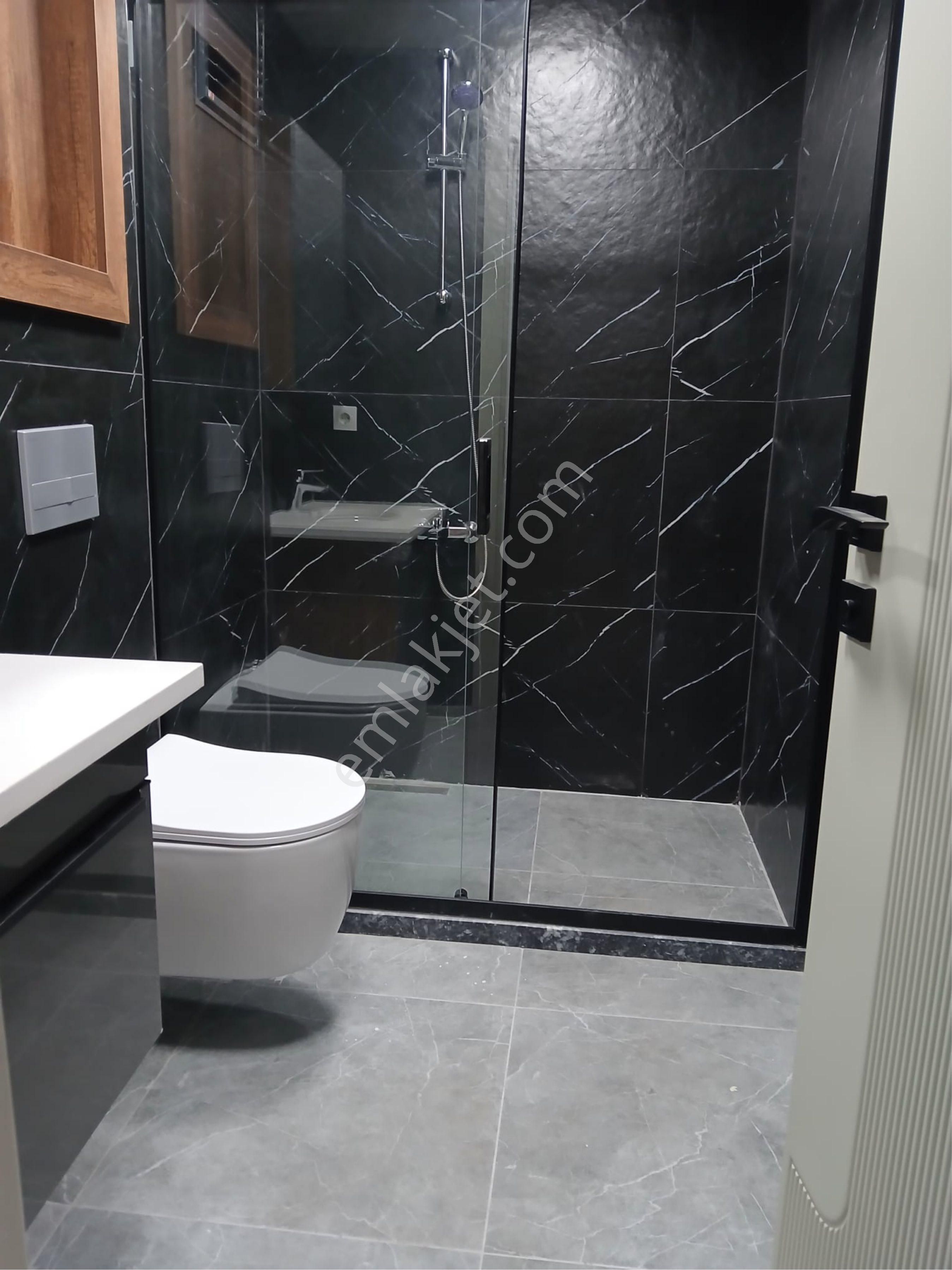 Menemen Devlet Hastanesi Karşısı Ultra Lüx Evebeyin Banyolu Çevrelme Alanı Nezih Güvenlikli Site İçi - Görsel 17