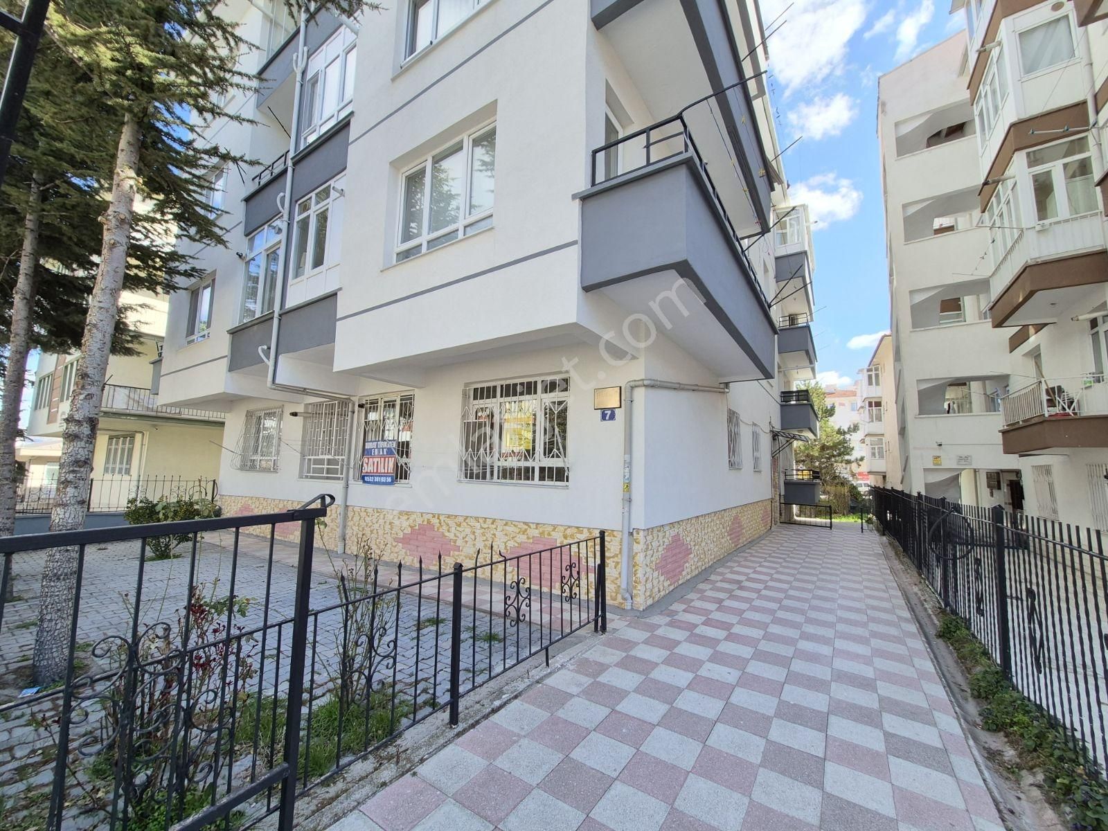 Murat Türkmenden Eminevime_uygun Ön_cepheli Kök_tapulu 2+1_daire - Görsel 24