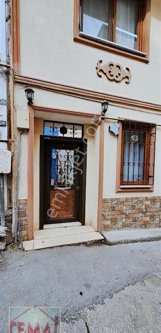 Cemal Emlak Muradiye Giriş Kat Masrafsız Bakımlı Bahçeli Ekonomi - Görsel 16