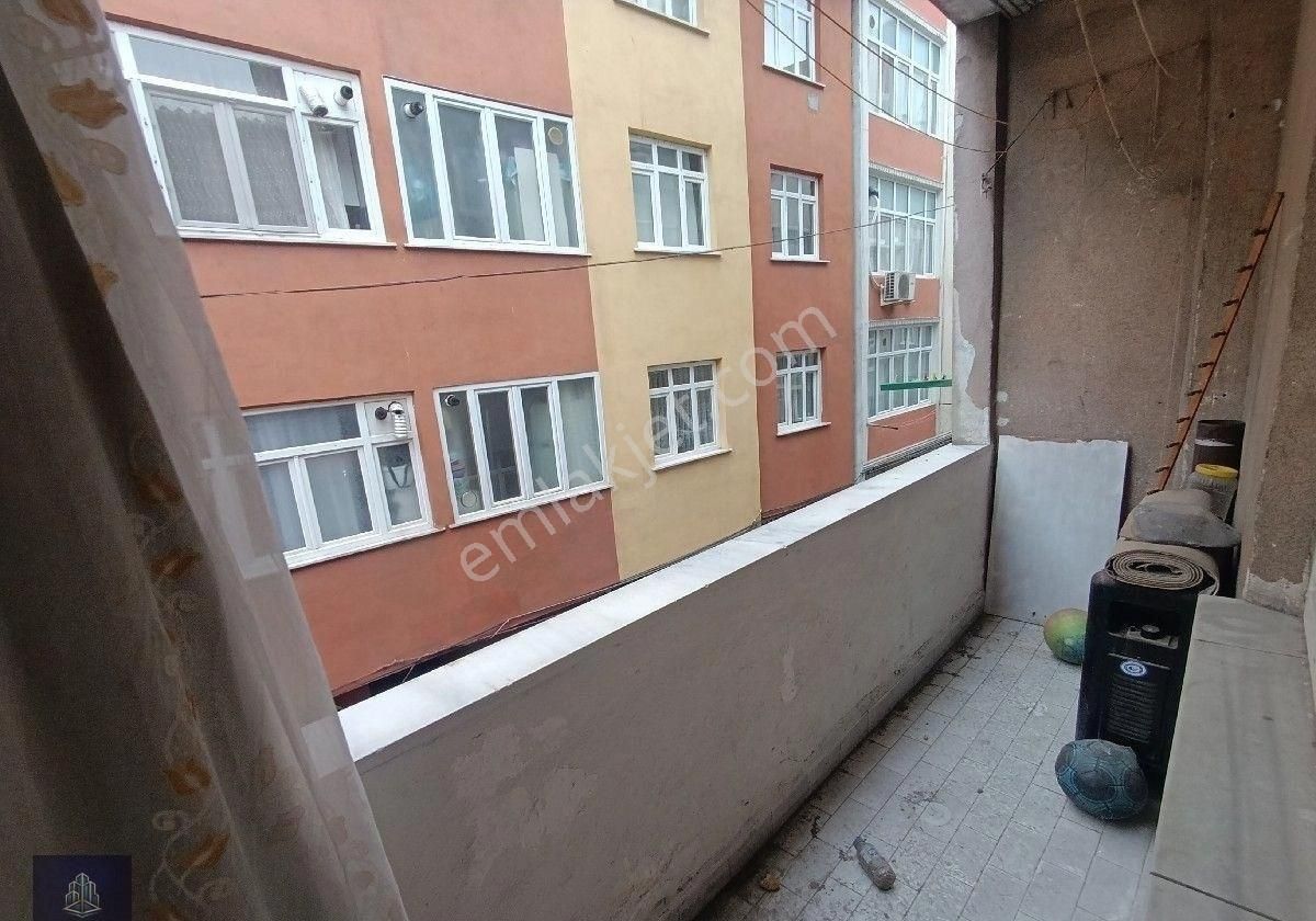 Birlik Mahallesinde Caddeye Yakın Satılık 1+1 Daire - Görsel 3
