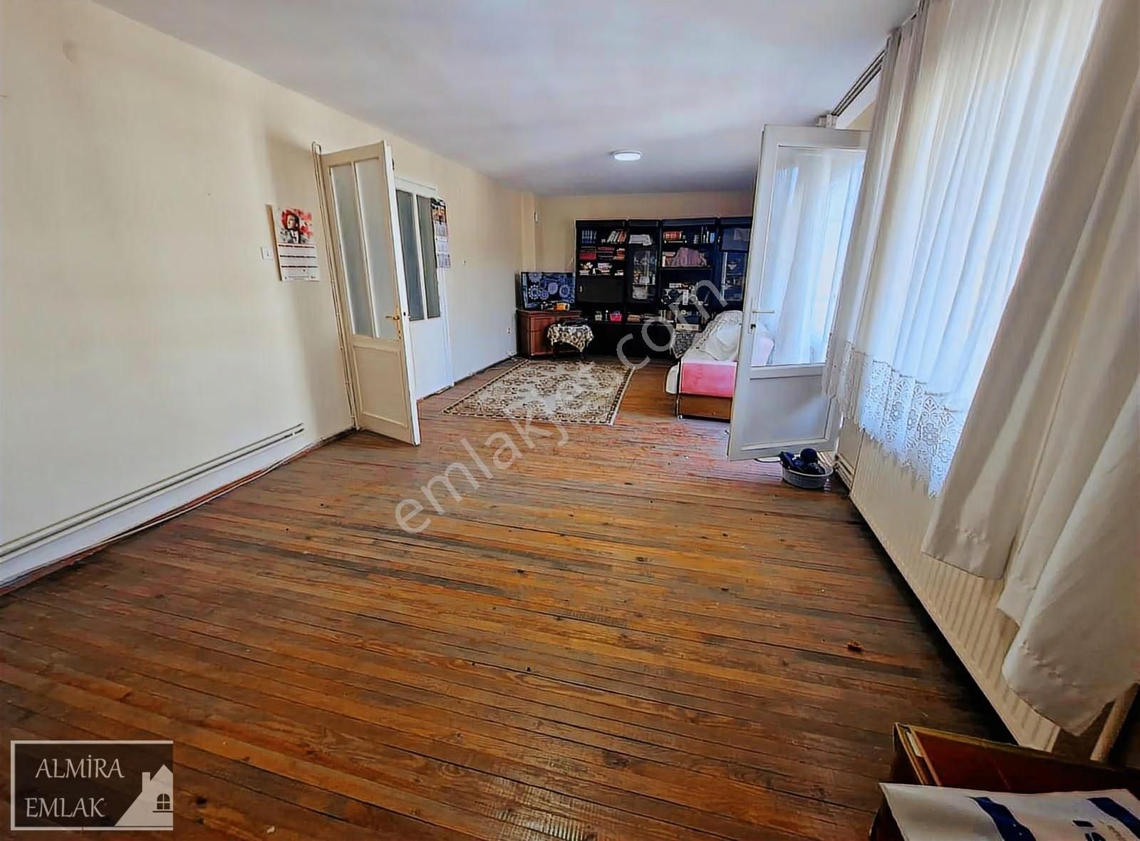 Bahçelievlerde Satılık Fırsat Daire Geniş, Ferah 3+1 140m2 - Görsel 18