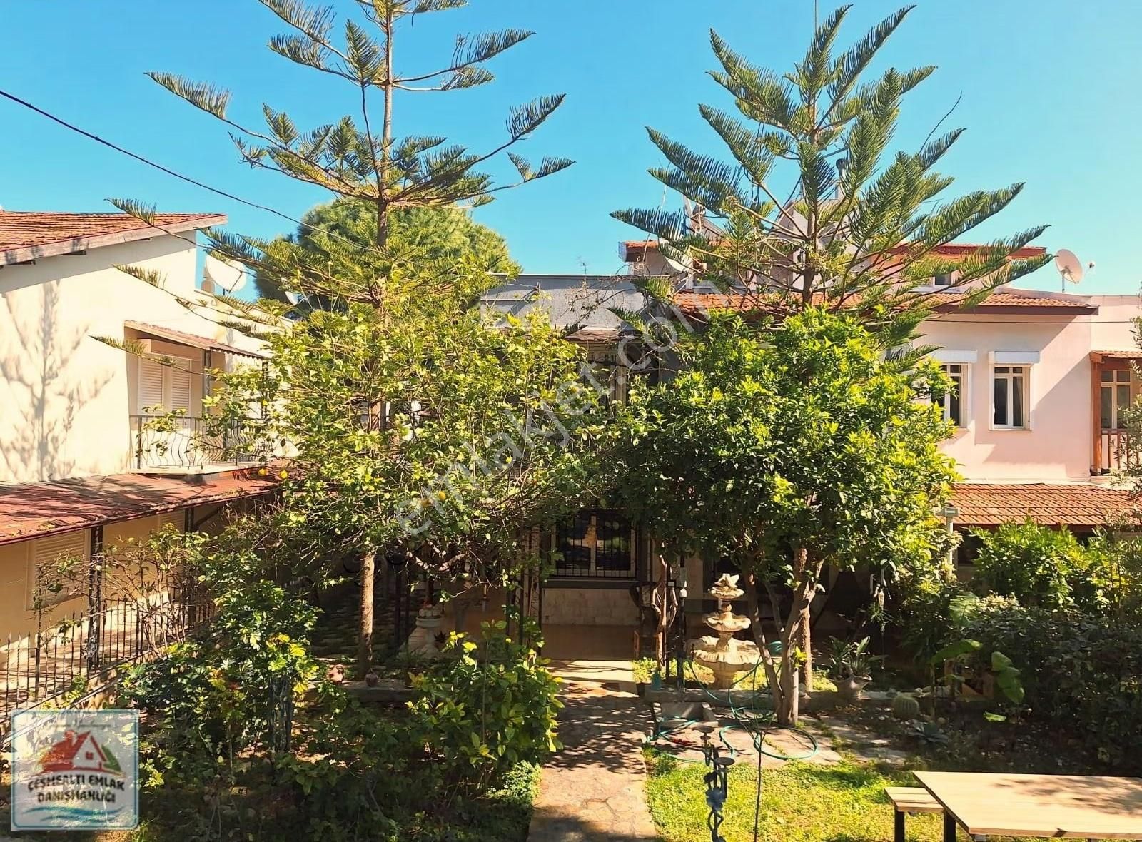 Urla Guvendik Mah. Denize 350 M Genis 4+1 Merkezi Konum - Görsel 7