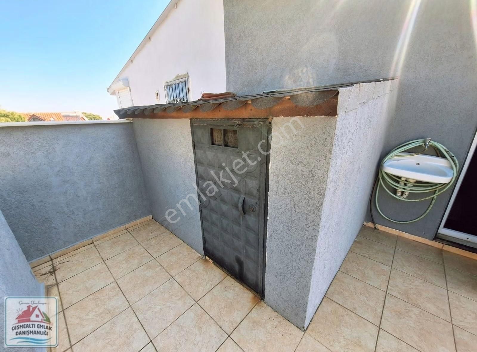 Urla Guvendik Mah. Denize 350 M Genis 4+1 Merkezi Konum - Görsel 19